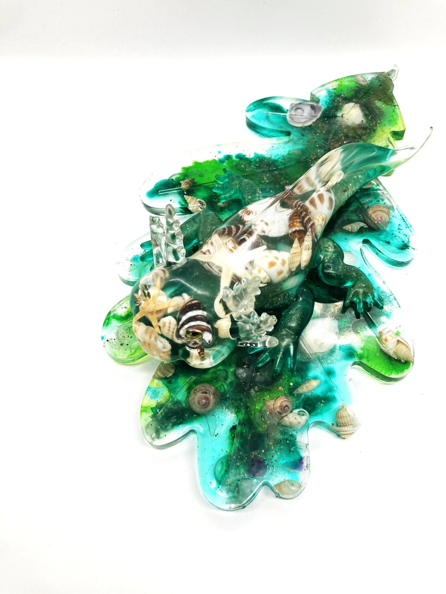 Resin Figurine Shell Yeah Axolotl on Leaf_From Above.jpg
