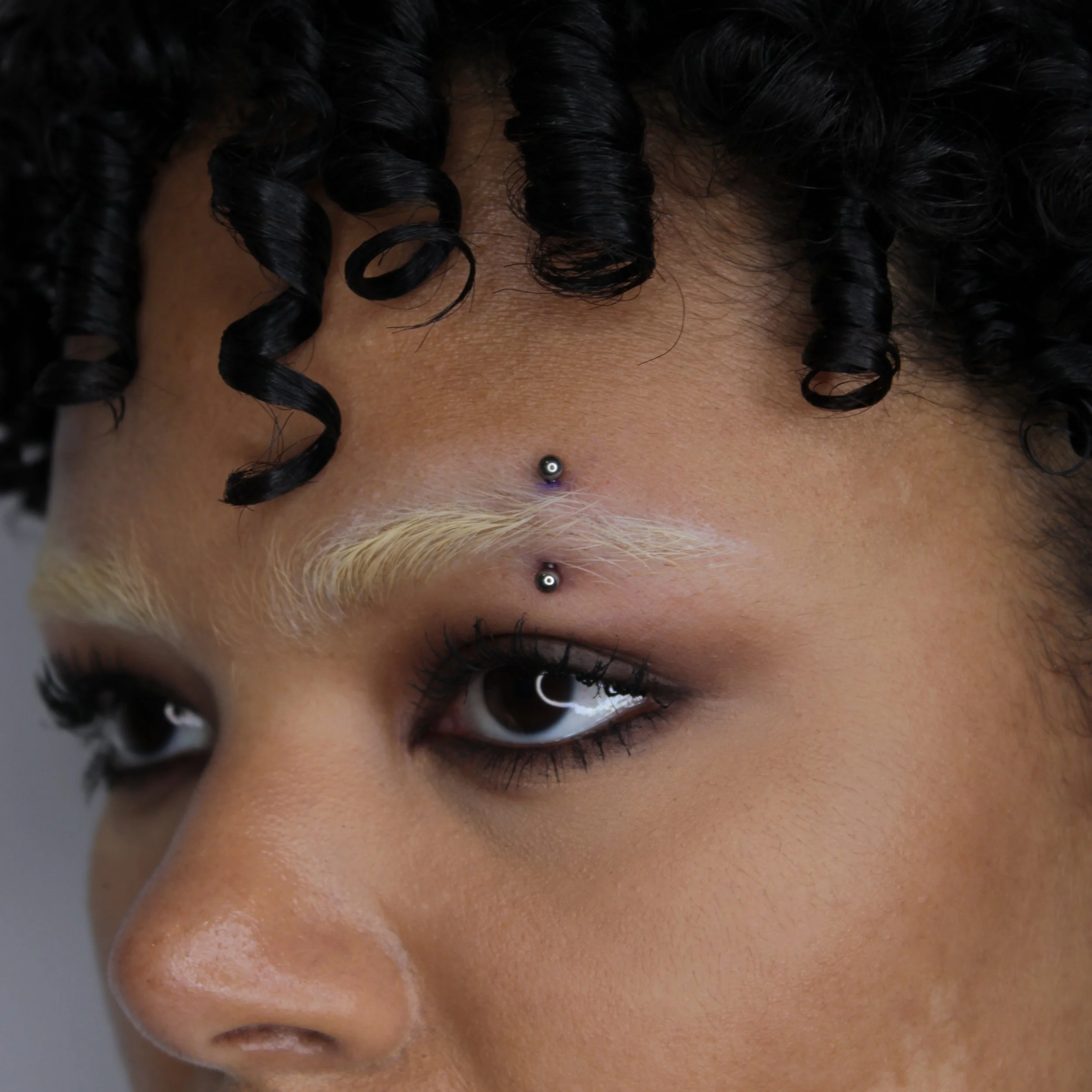 Morg_eyebrow1_2025-02-27.jpg