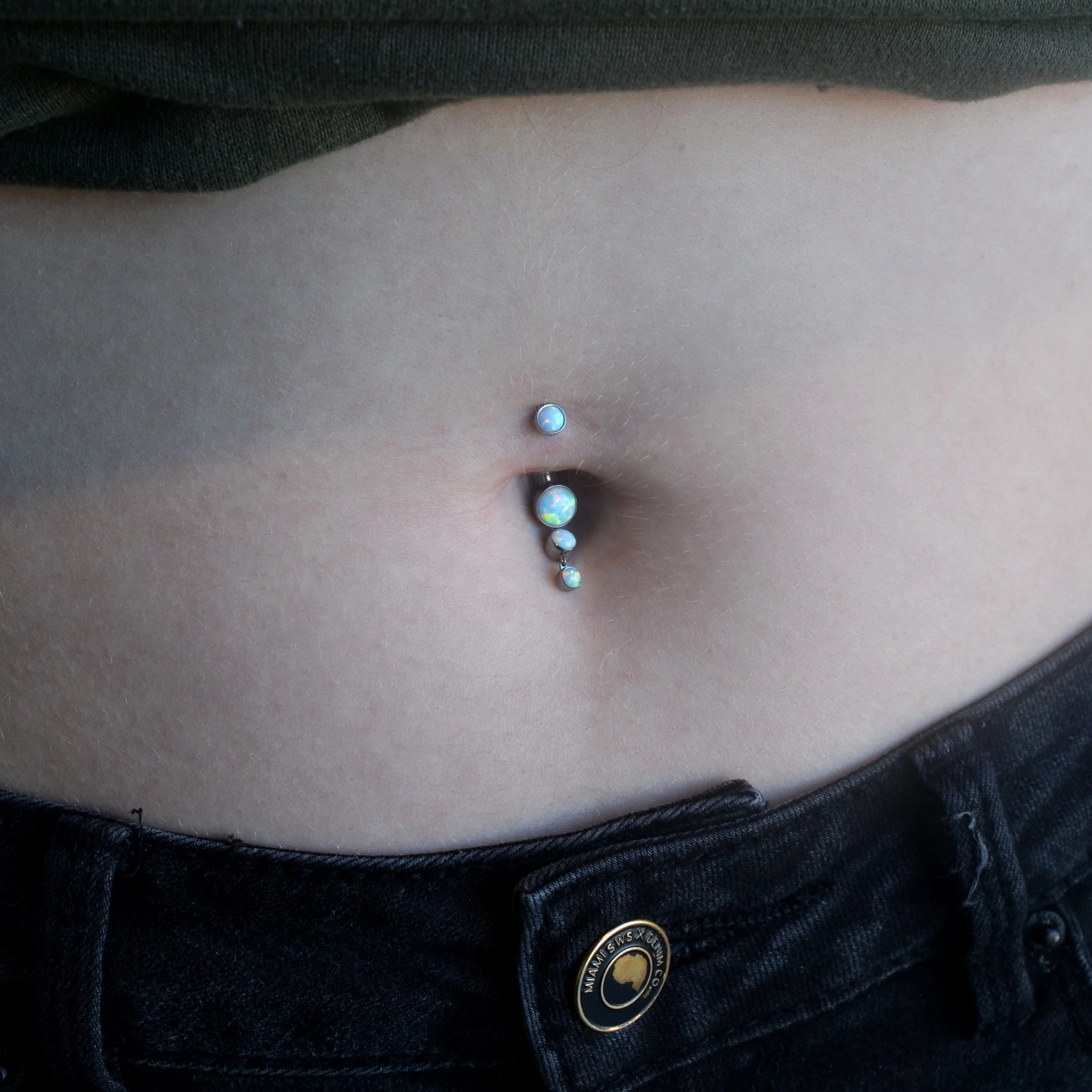 sam, navel dangle anato (1).JPG