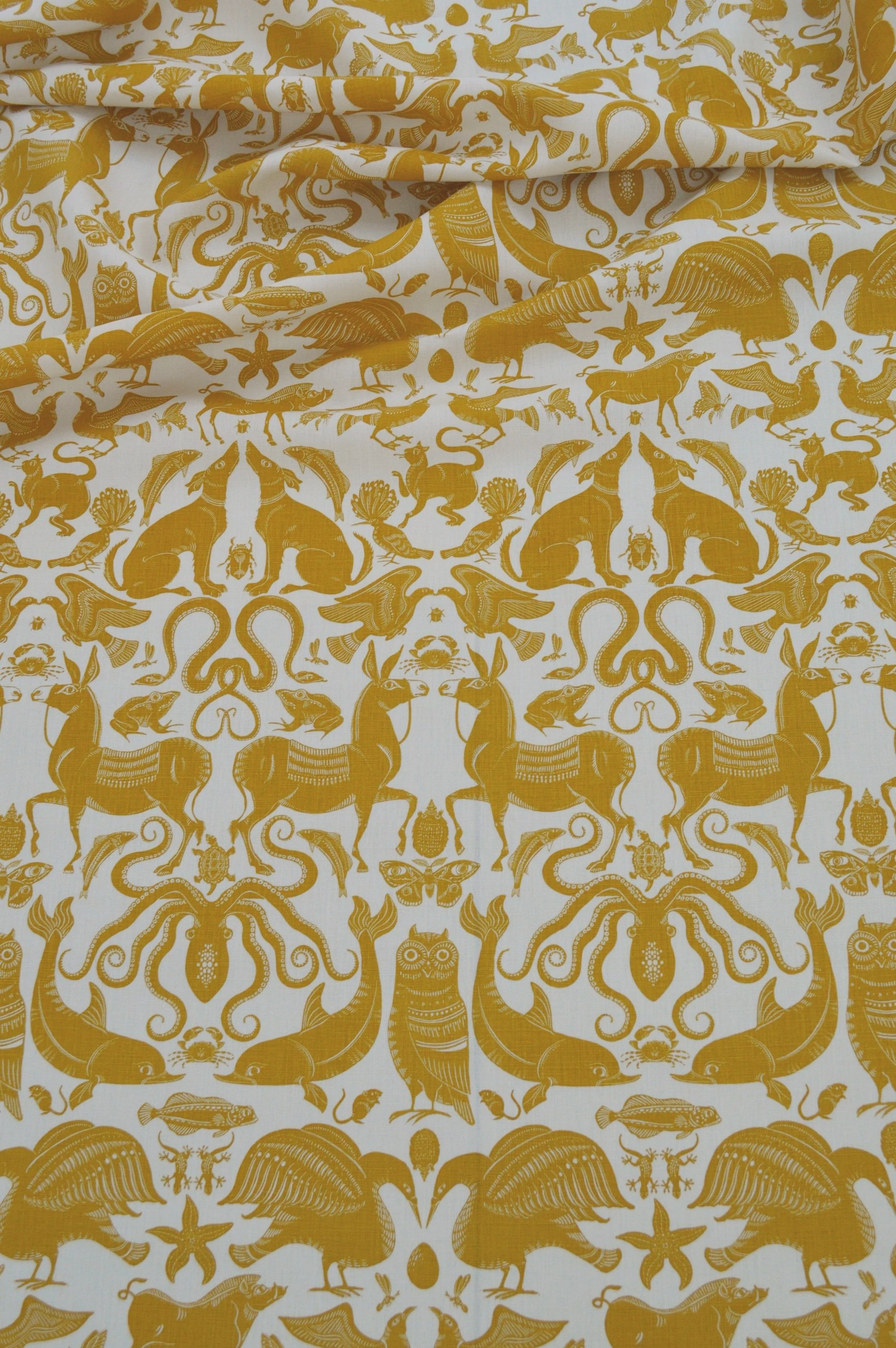 Fanny Shorter Birds & Beasts Linen Fabric in Sand