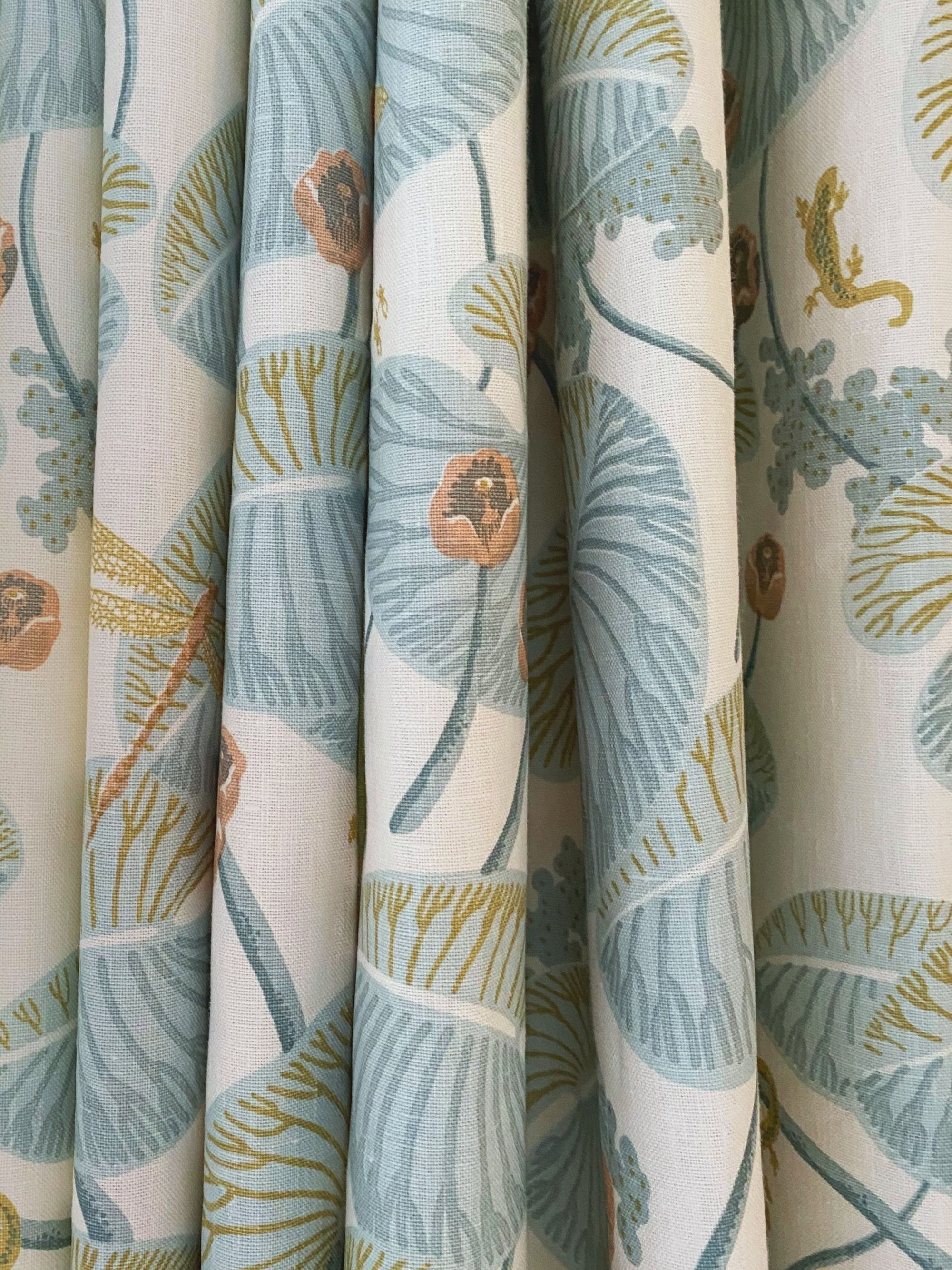 Fanny Shorter Mill Pond Linen Fabric in Cabbage White