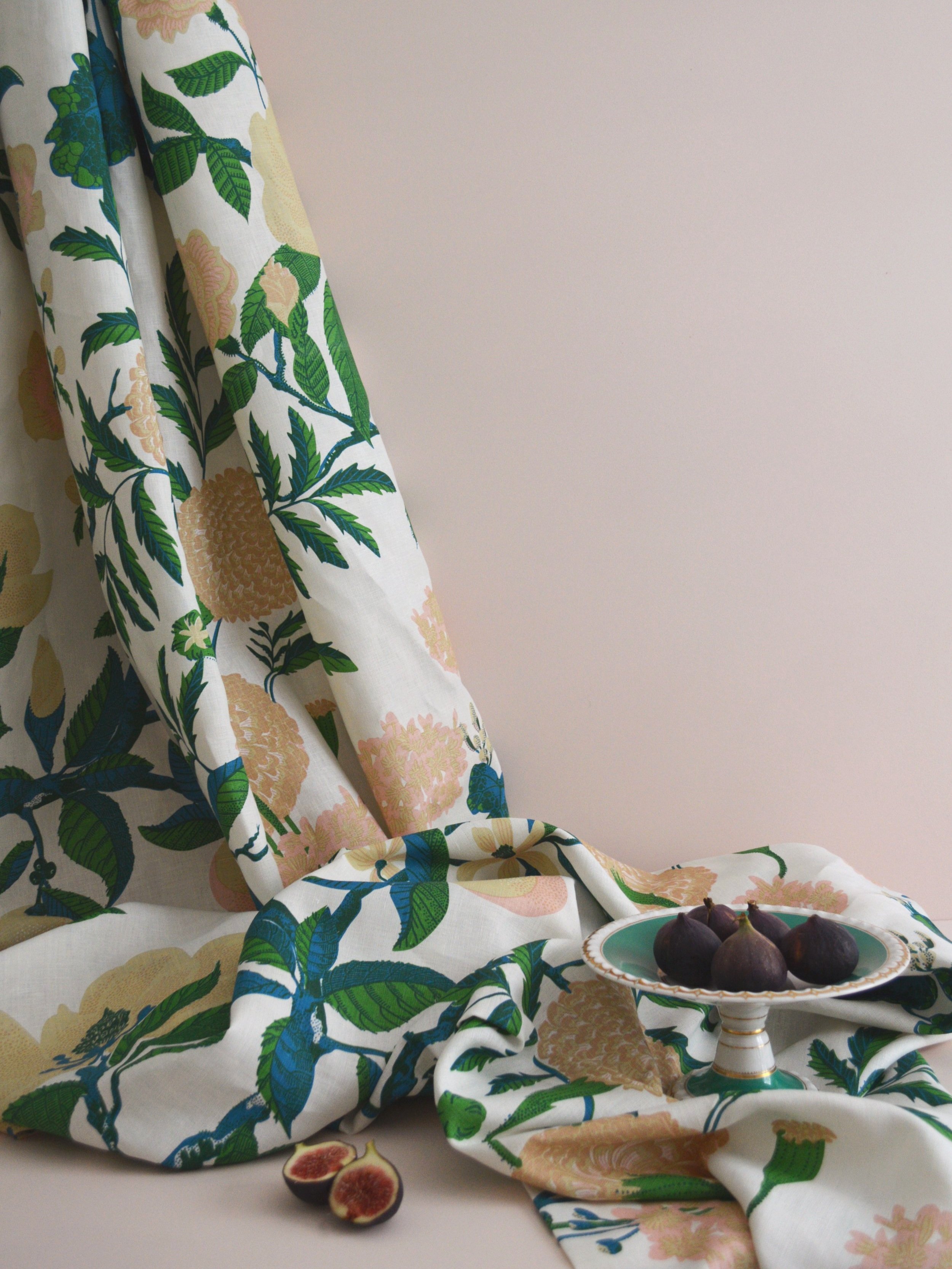 Fanny Shorter Margo in Pink Linen Fabric