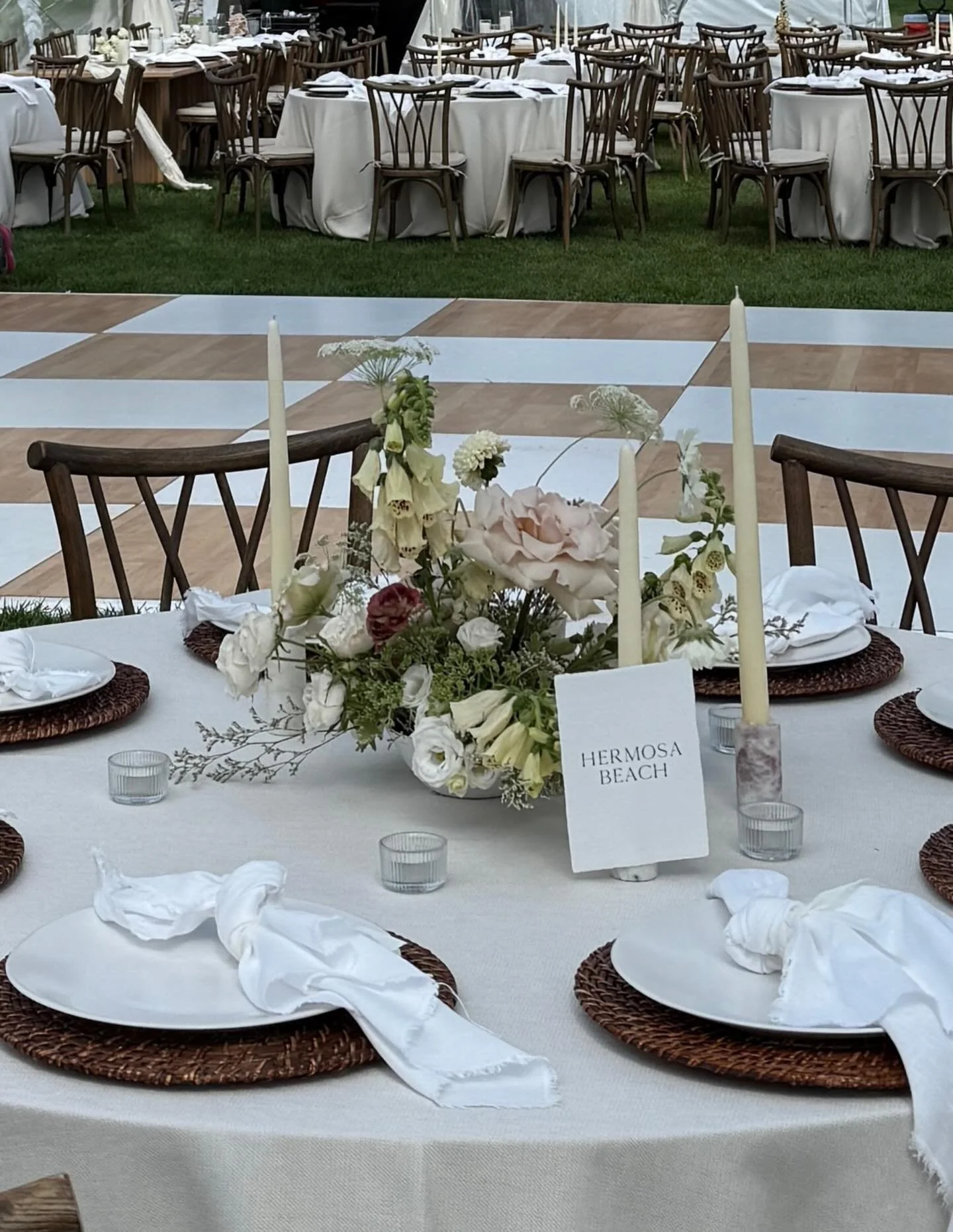 This freelance gig for @minnefloralco last year still blows my mind! By far one of the most beautiful events I&rsquo;ve had the pleasure of helping with 💛