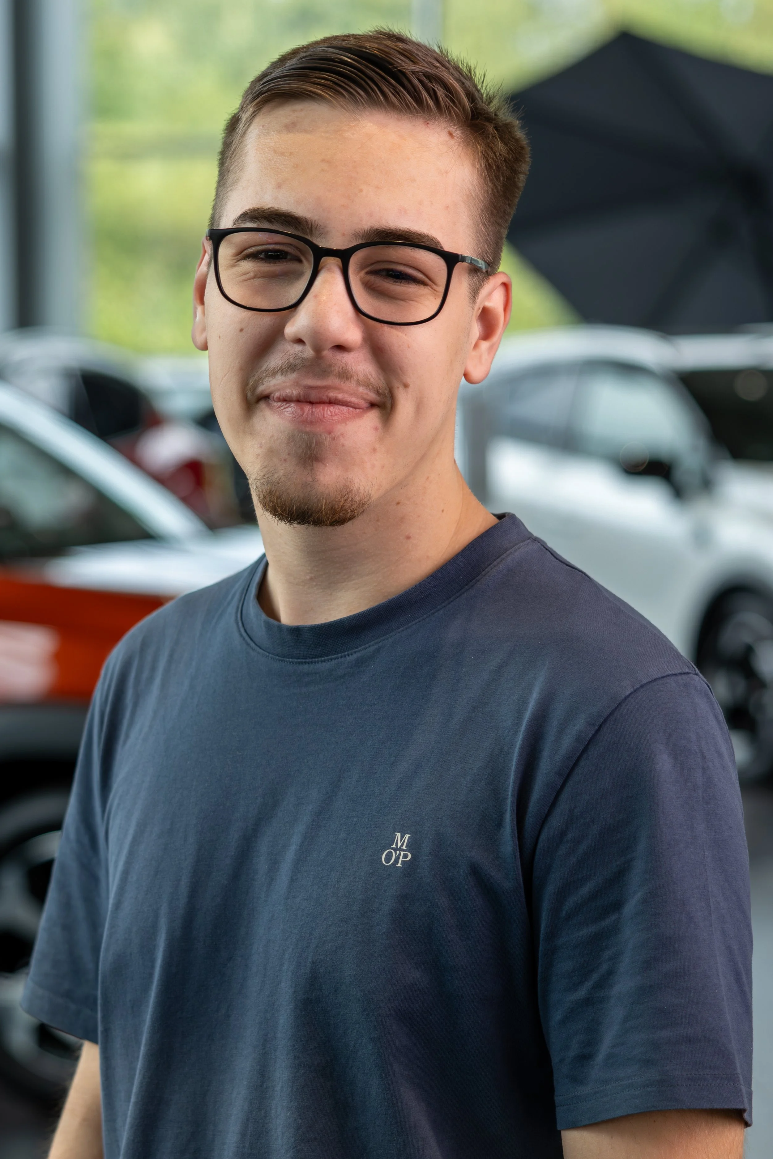 Ein Profilfoto von Nick Lange ein Mitarbeiters beim Autohaus Master Car in Kerpen