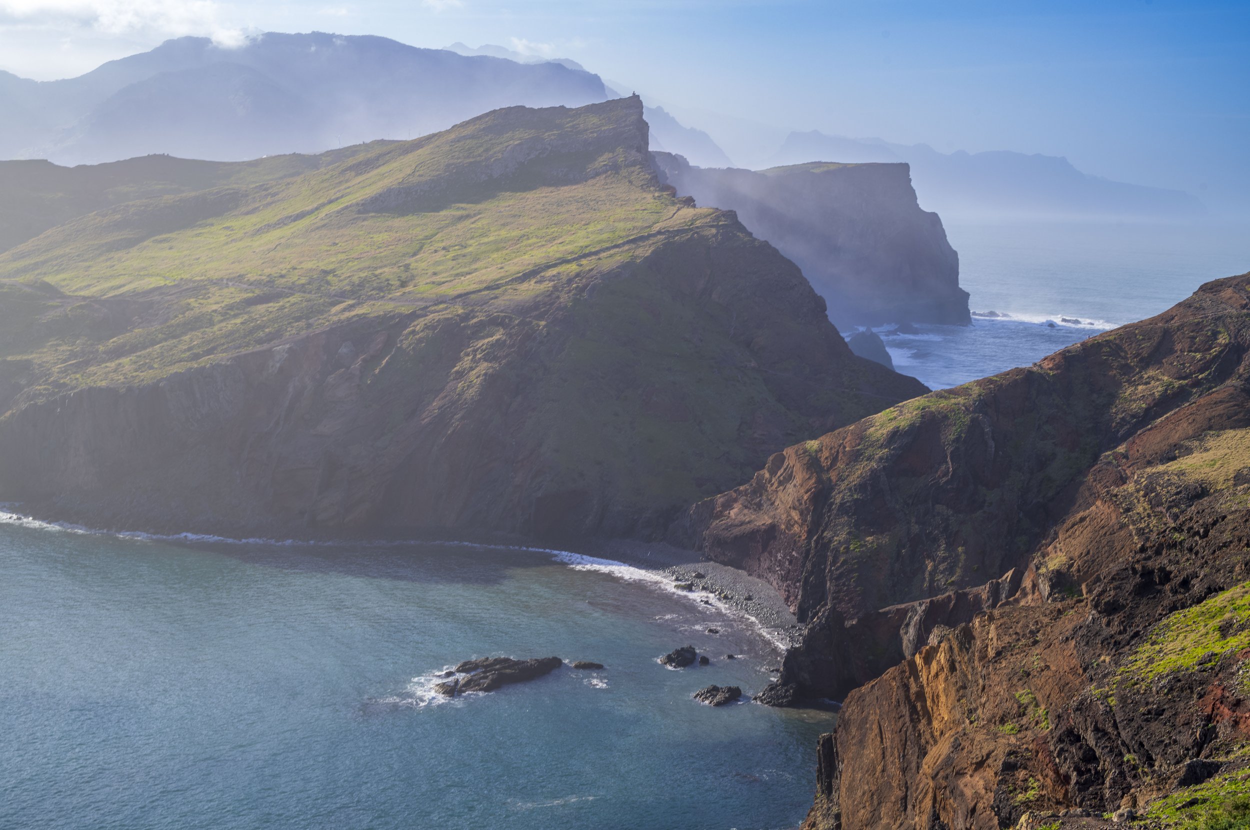 Atlantic Ocean on both sides