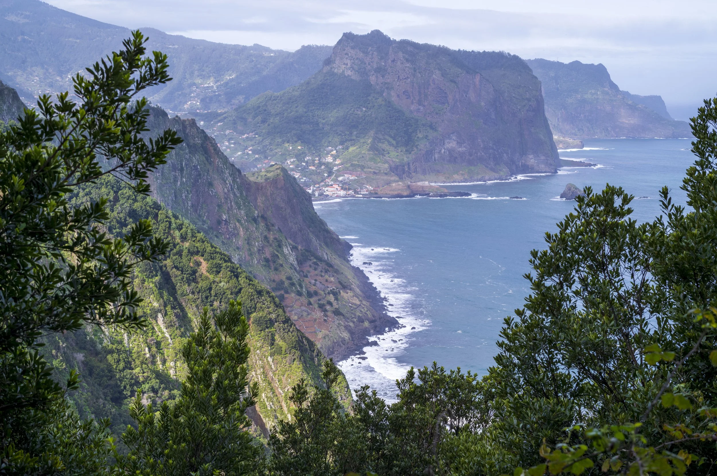 Looking back at Porto da Cruz from Vereda do Larano