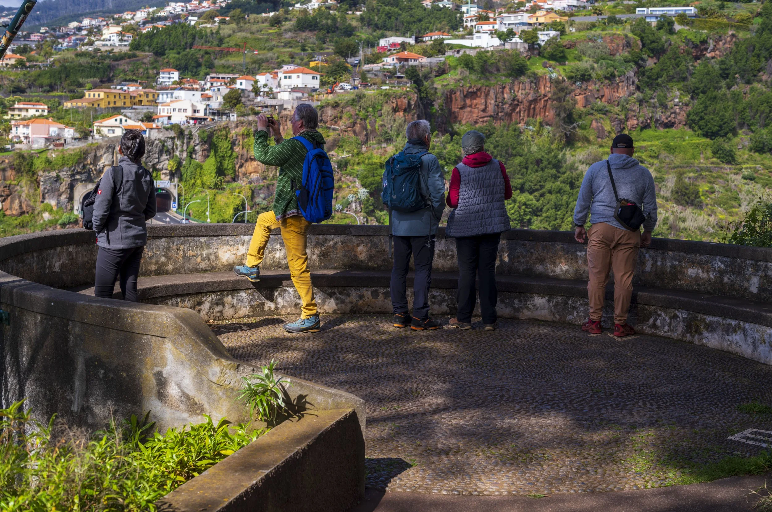 Taking in the Viewpoint in Funcal