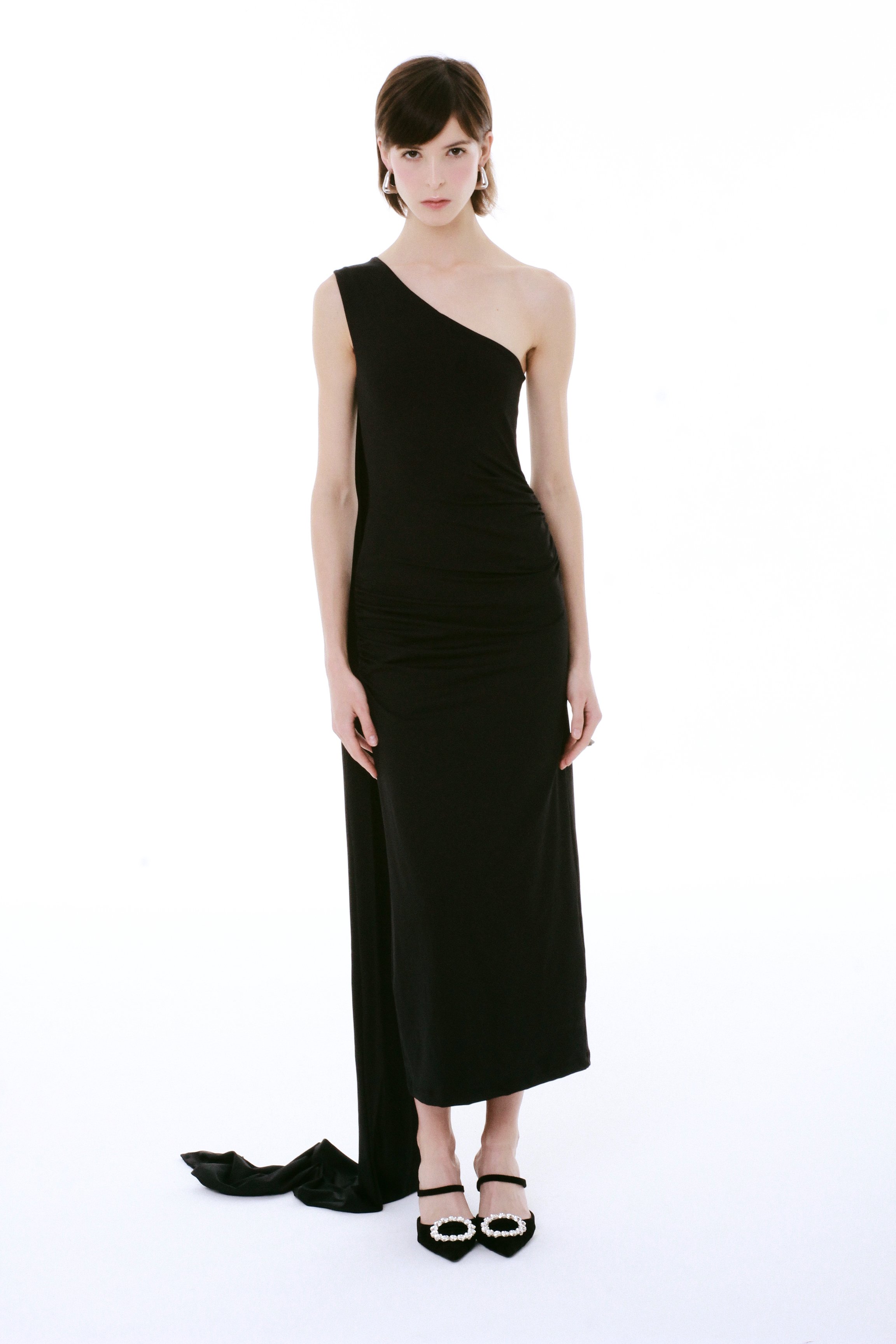 06_VESTIDO ALÇA ÚNICA PRETO_FRENTE.jpg