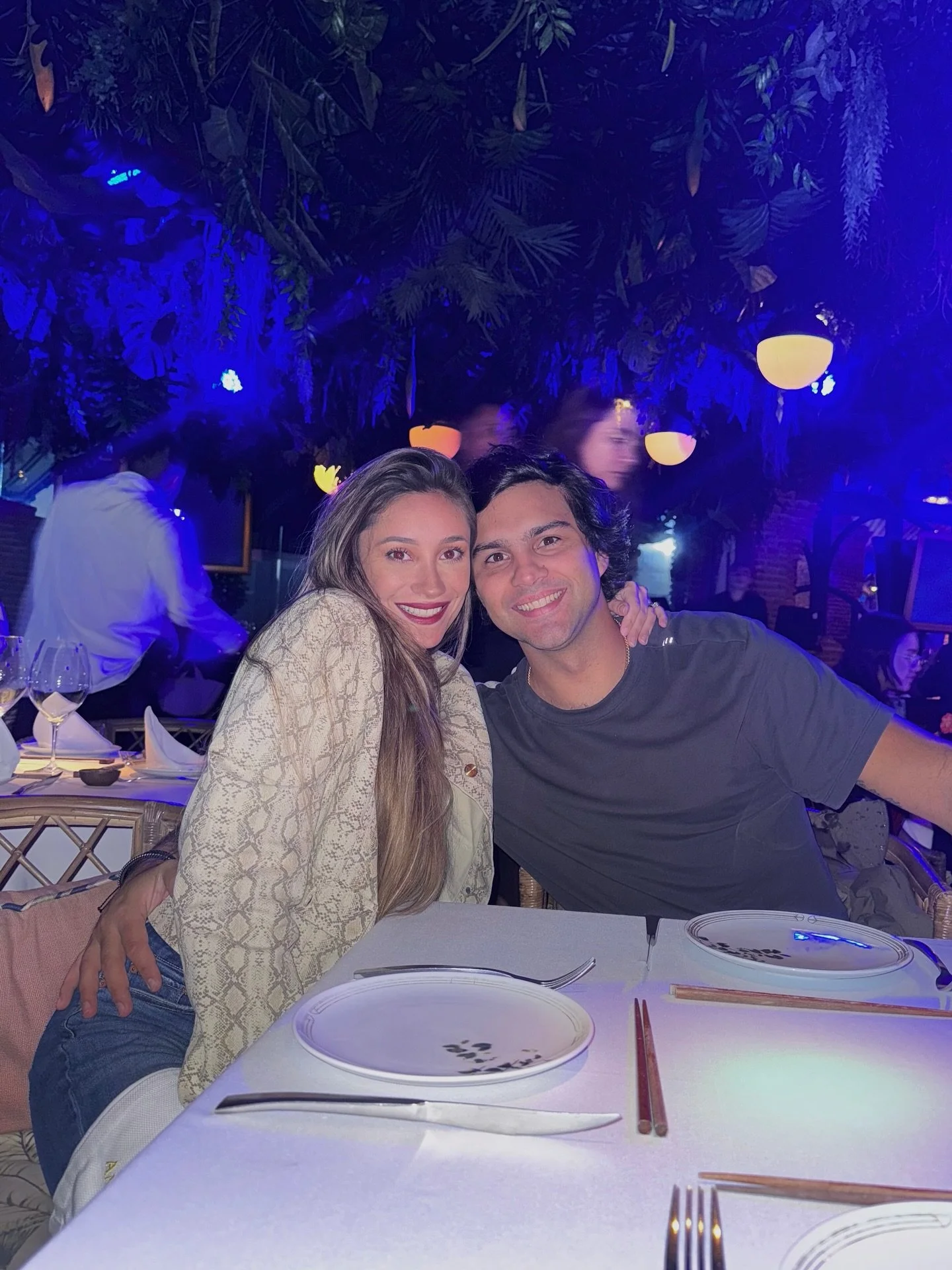 Celebrar tu vida es MI Felicidad!!! ❤️❤️❤️❤️ 14 a&ntilde;os celebr&aacute;ndote y que sean miles m&aacute;s!! 💃🏼

Mi compa&ntilde;ero de Vida, de aventuras, mi equilibrio y mi hogar, seguir construyendo nuestros sue&ntilde;os juntos es lo mejor que