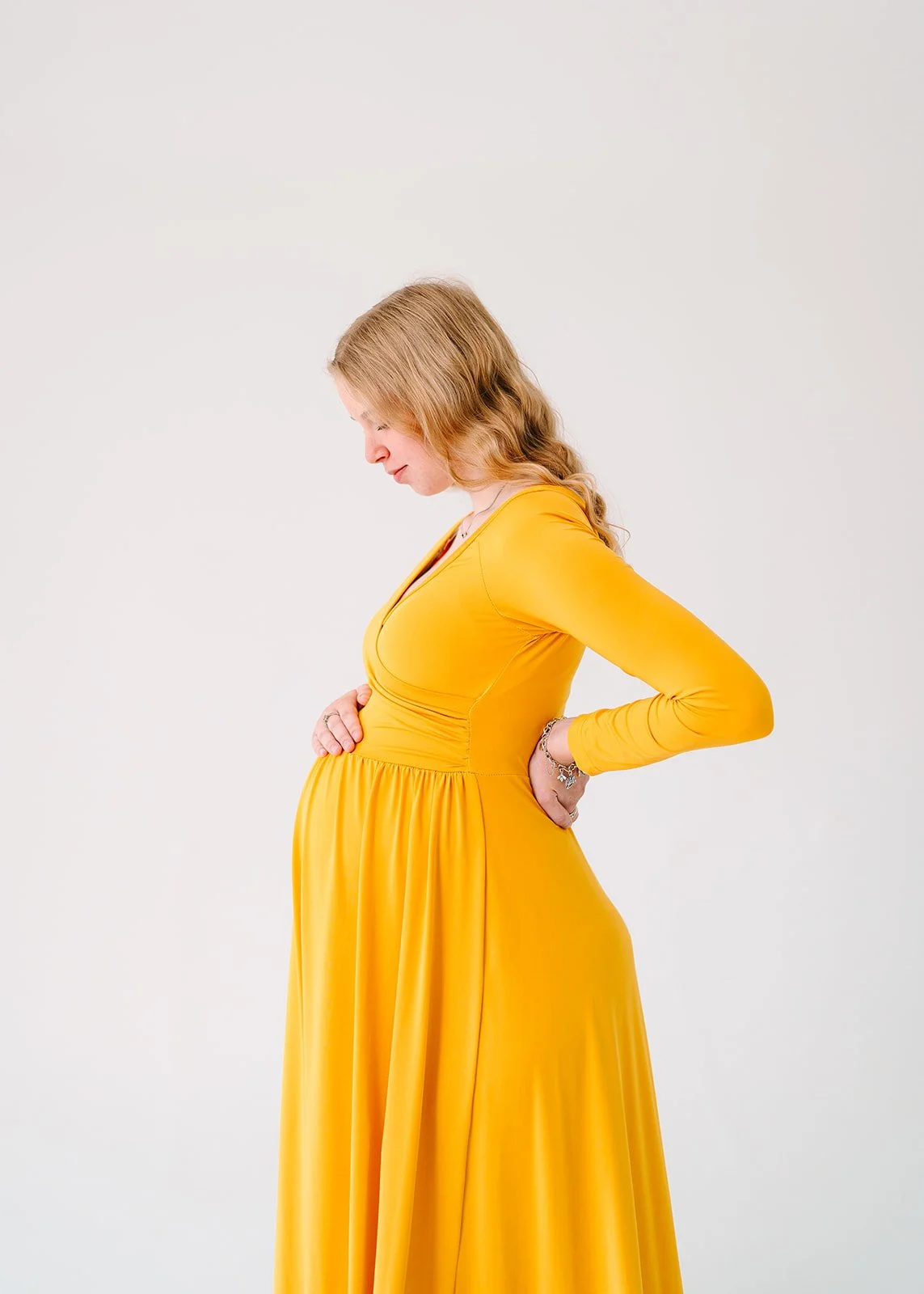 Maternity: Photography by Cara