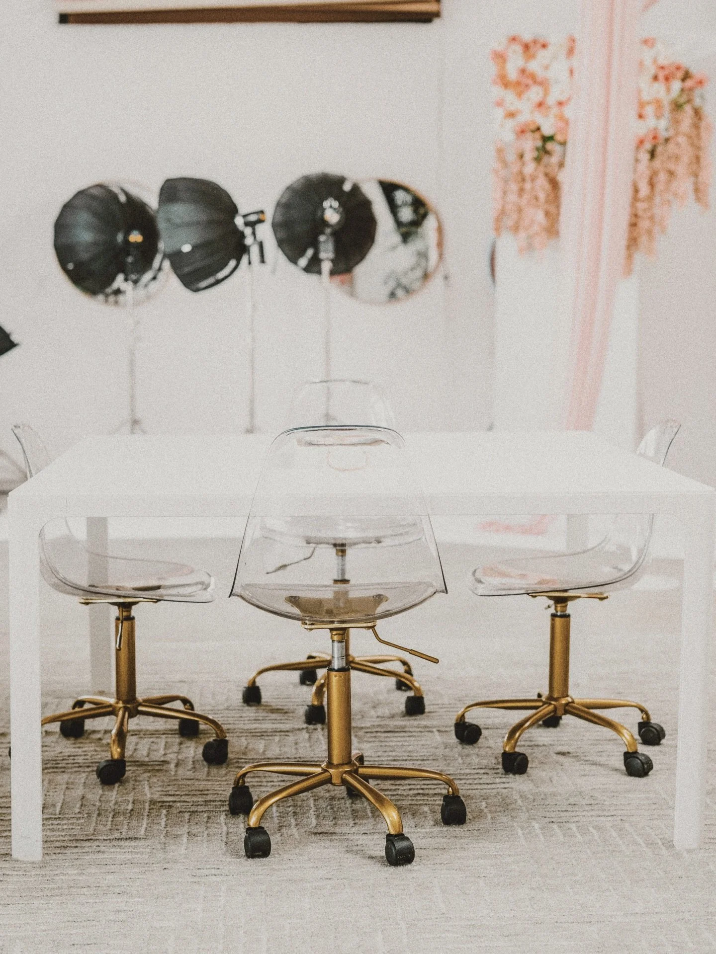 There is something so so special about inviting your clients into a space that feels just as intentional as your work. 🕊️ 

We know the hustle of meeting in busy coffee shops, but your brand deserves a moment of uninterrupted connection. Whether you