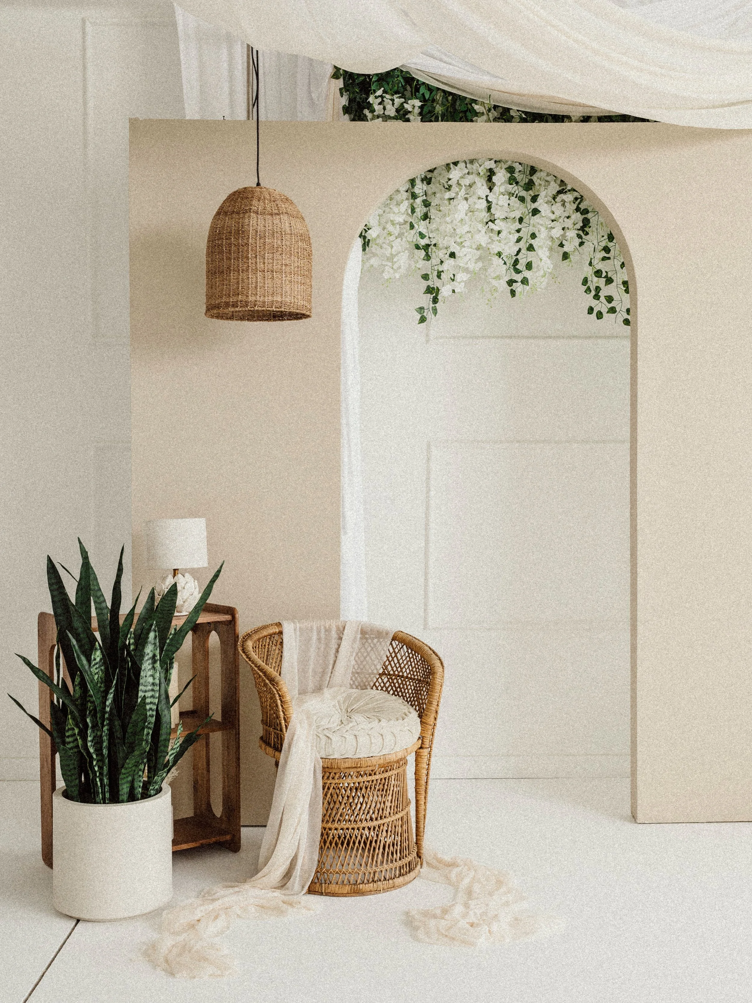 THE SERENE ARCH 🕊️

We&rsquo;ve been dreaming of a space that feels like a breath of fresh air, and it&rsquo;s finally here. 

Layered textures meet effortless elegance in our newest studio setup. From the cascading florals and draped sheers to the 