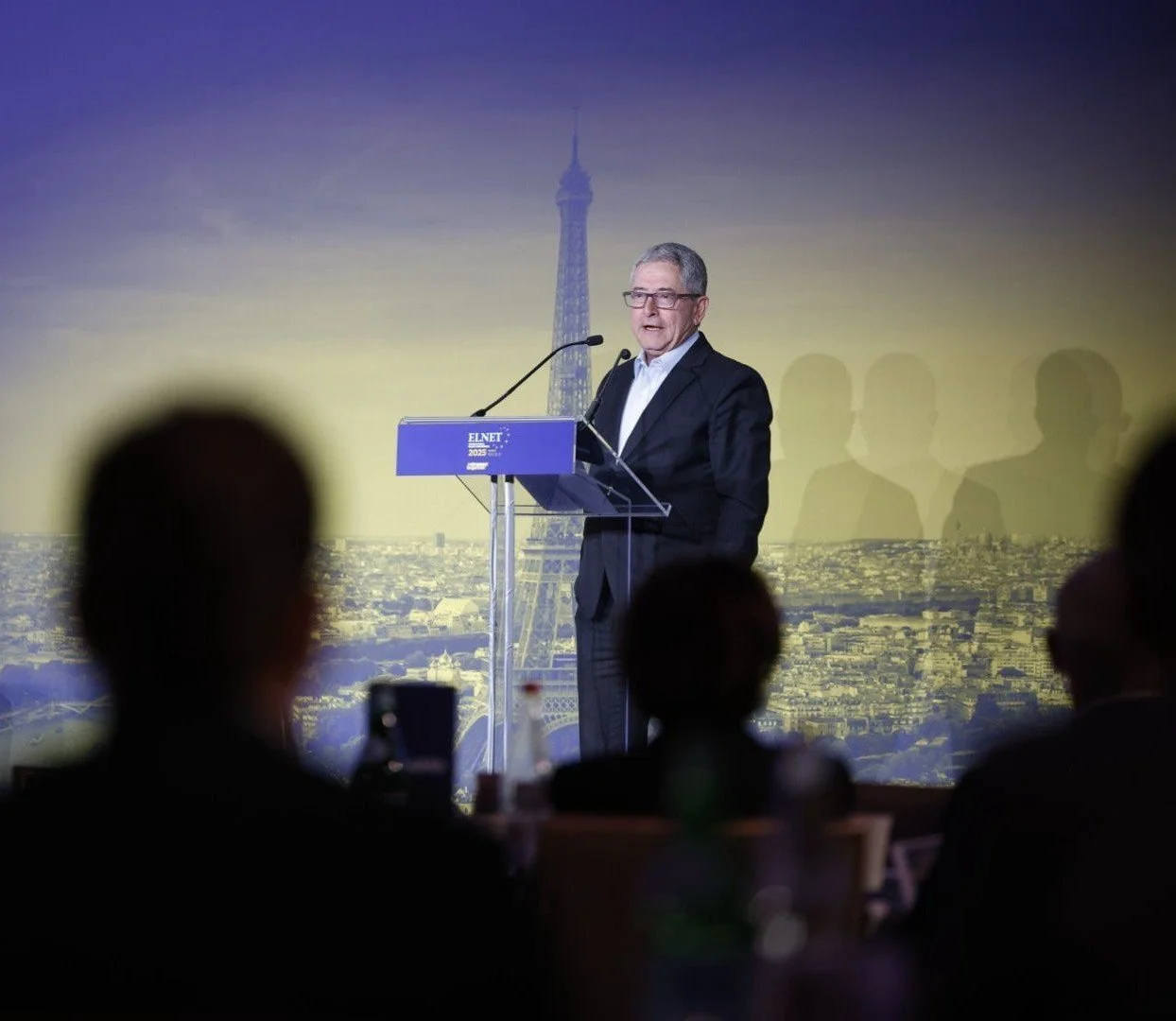 Zohar speaking.jpg