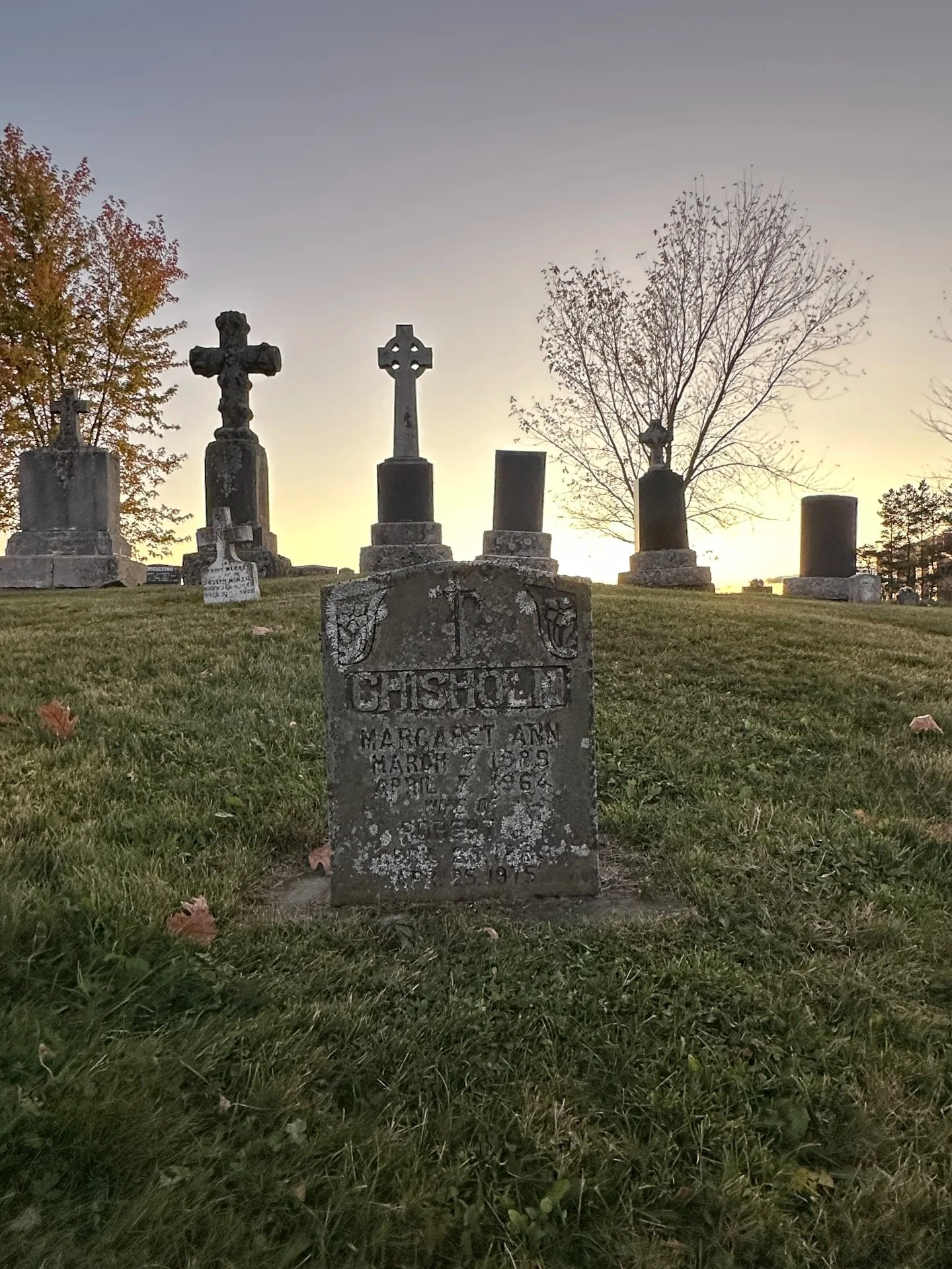 I&rsquo;m hosting a Magical Night!
✨
Samhain Eve - October 31 9PMAtlantic, $33
When the Otherworld Meets This World
✨
Once the kids are in bed, join me by a cozy outdoor fire on this sacred night as we celebrate and honor our ancestors. 

Samhain mar