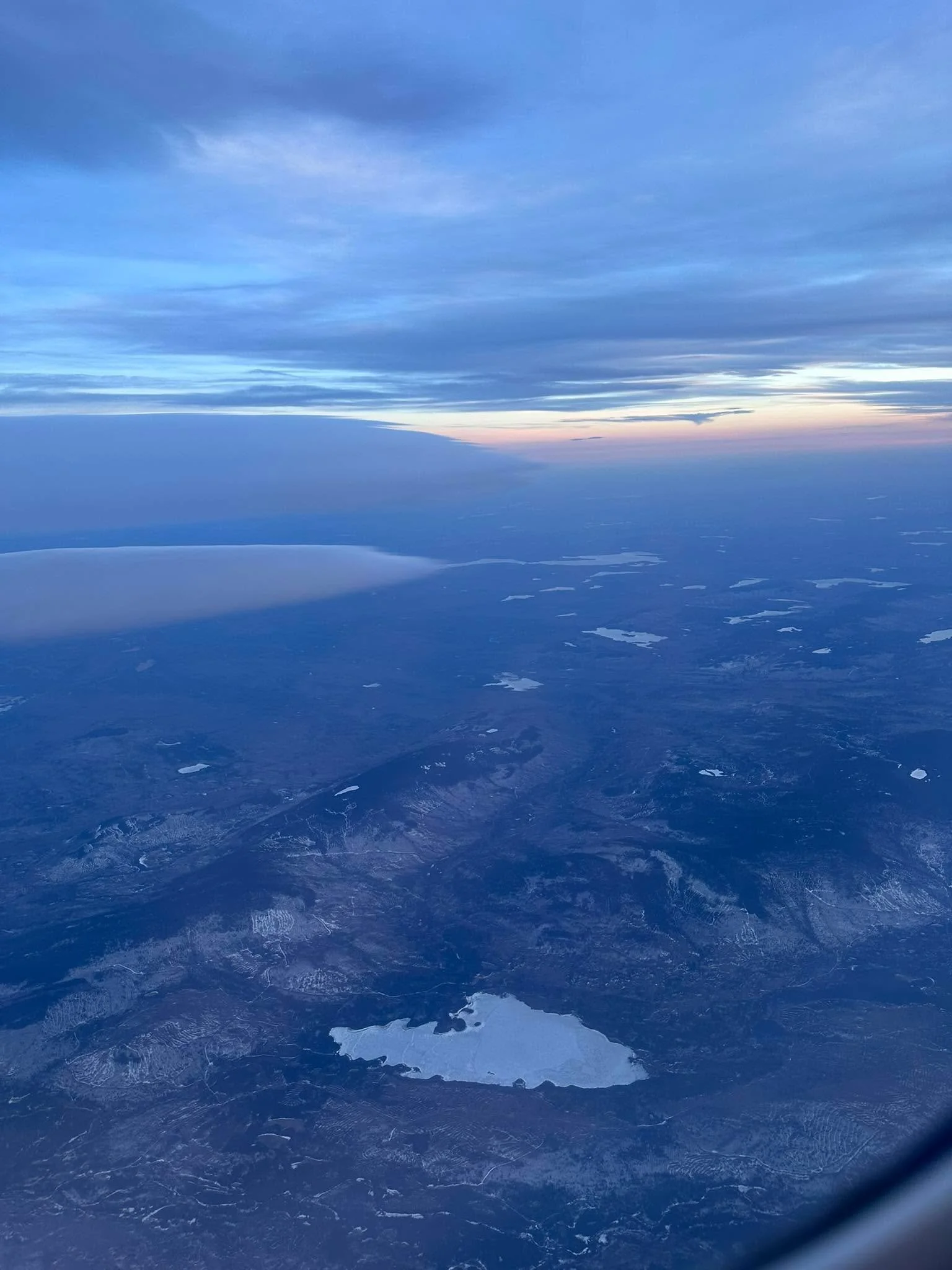 When your Aligned AF and see hearts mid flight 💖
#rest #magic #alignedaf