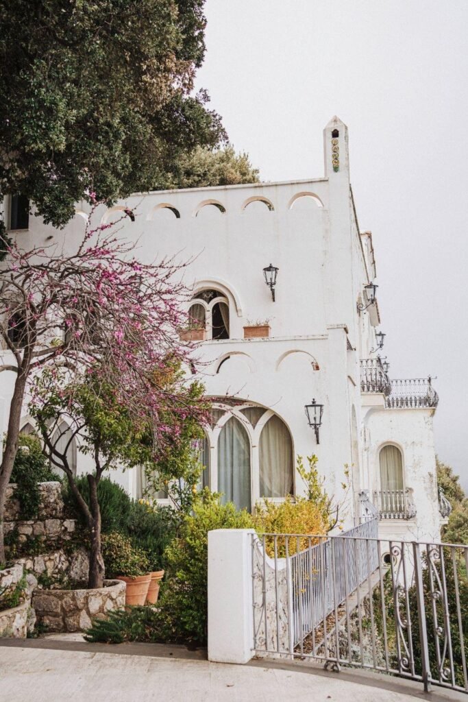 destination-wedding-planner-Italy-Amalfi-Coast-Ravello-Villa-LaRondinaia-PhotoArt288329-683x1024.jpg