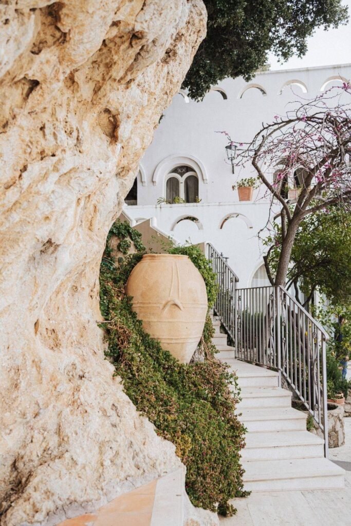destination-wedding-planner-Italy-Amalfi-Coast-Ravello-Villa-LaRondinaia-PhotoArt287129-683x1024.jpg
