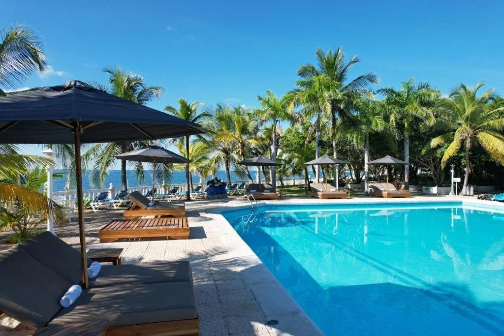 cocoliso pool.jpg