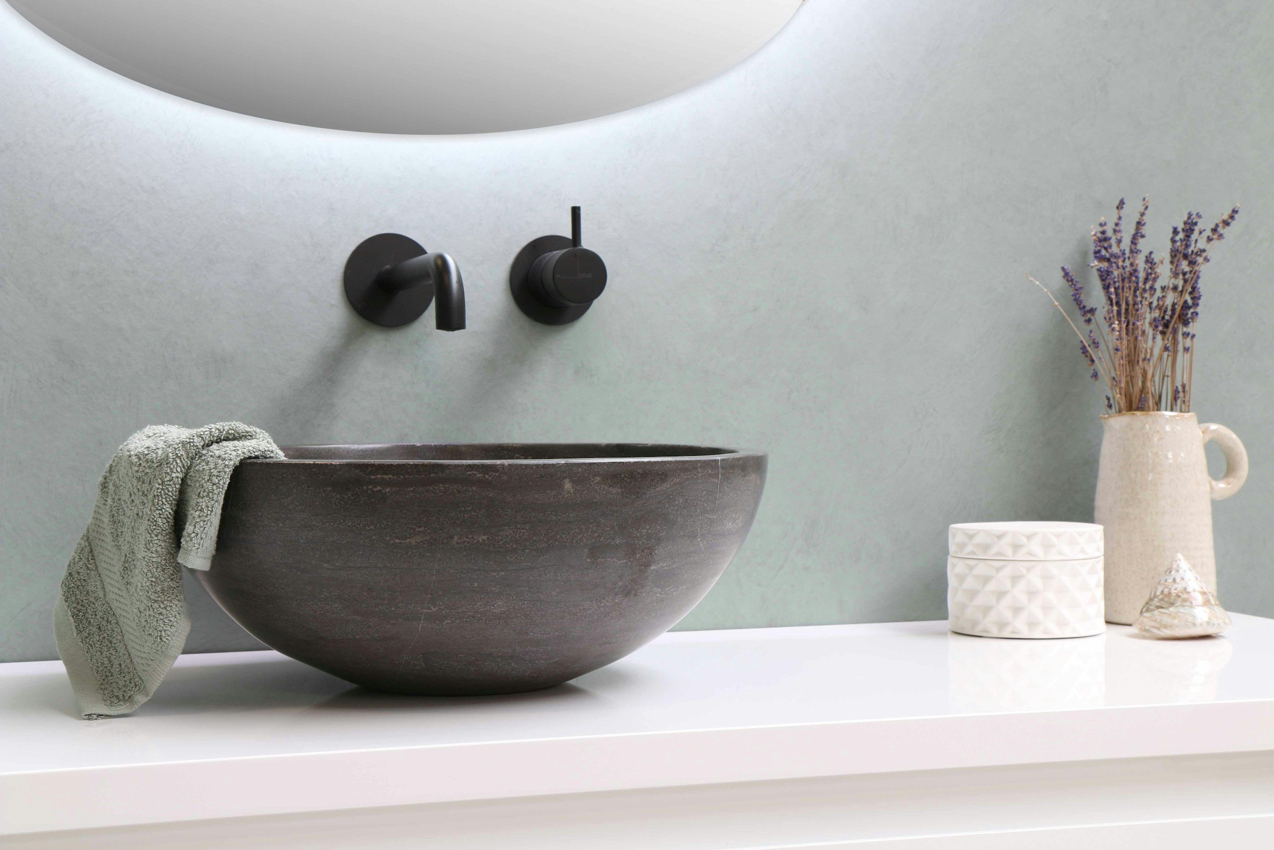 The Truth About “Clean Beauty”: What Labels Don’t Tell You