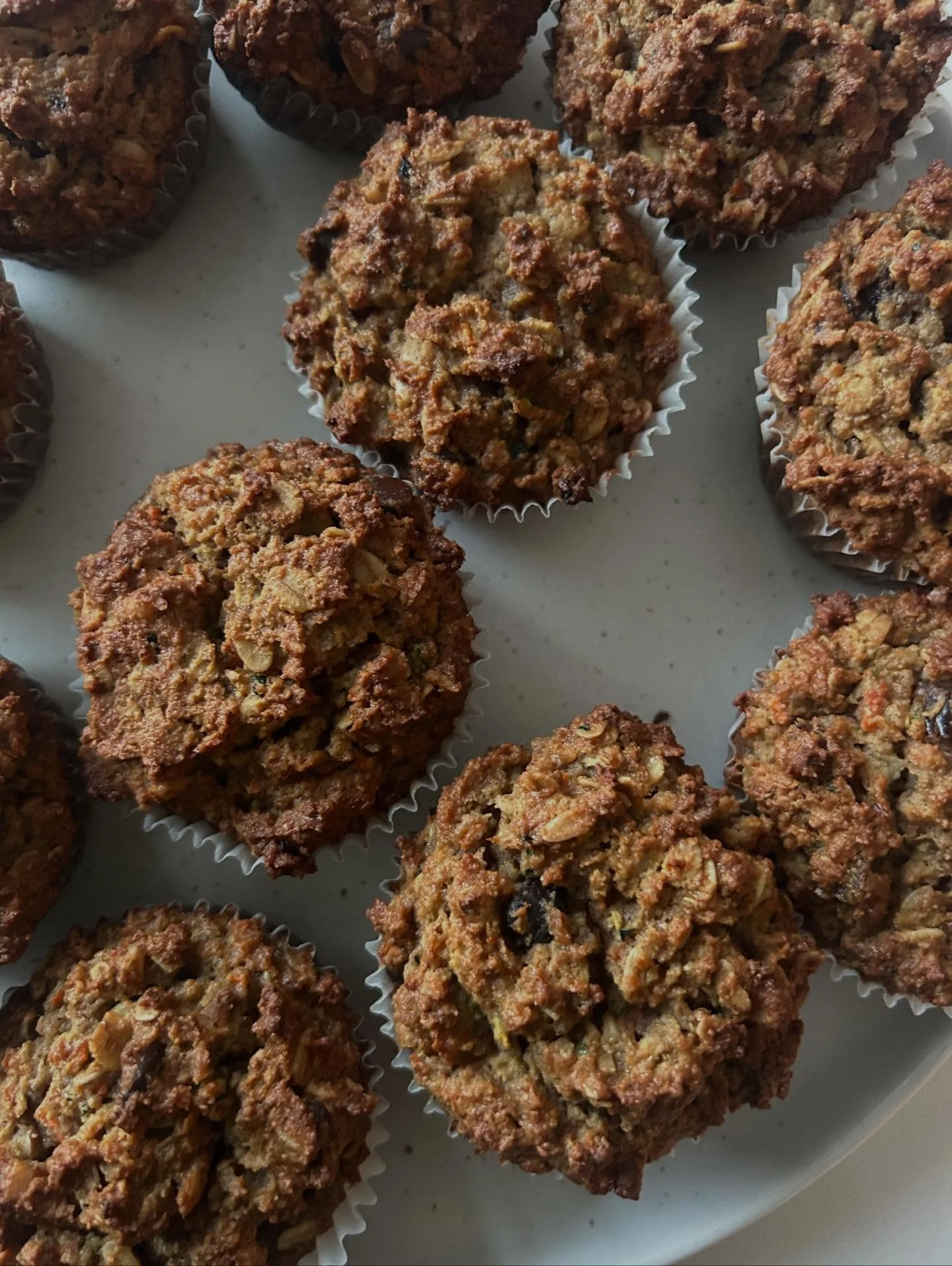 superhero muffins are SUPERIOR (from run fast eat slow cookbook) 
&amp; if you aren&rsquo;t baking with almond flour idk what you&rsquo;re doing! 

#nutrition #wellness #food #holistichealth