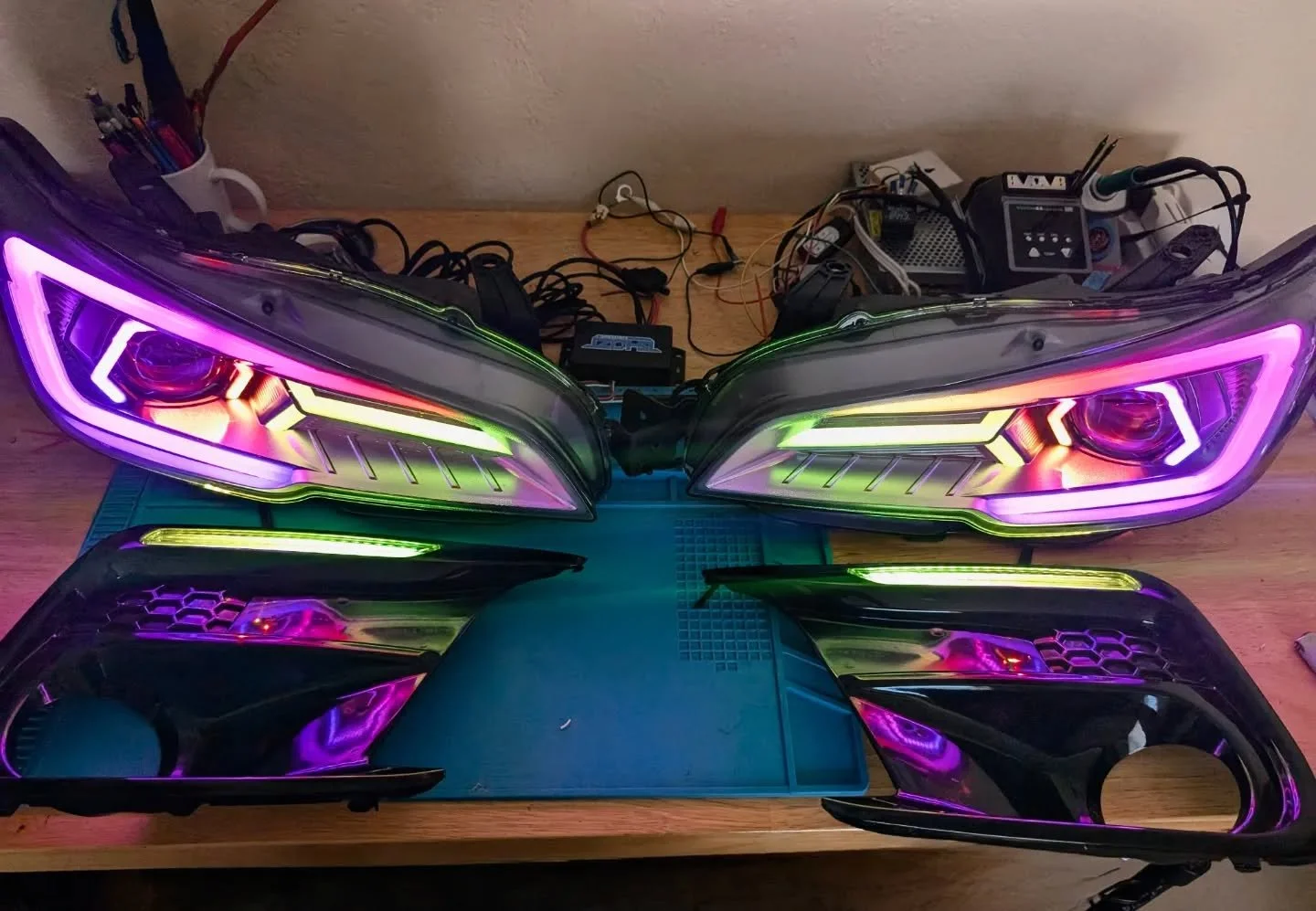 Matching Set for A WRX
.
.
@king_vant 
.
.
#distinguished #distinguishedlighting #subaru #wrx #subie #sti #headlights #foglights