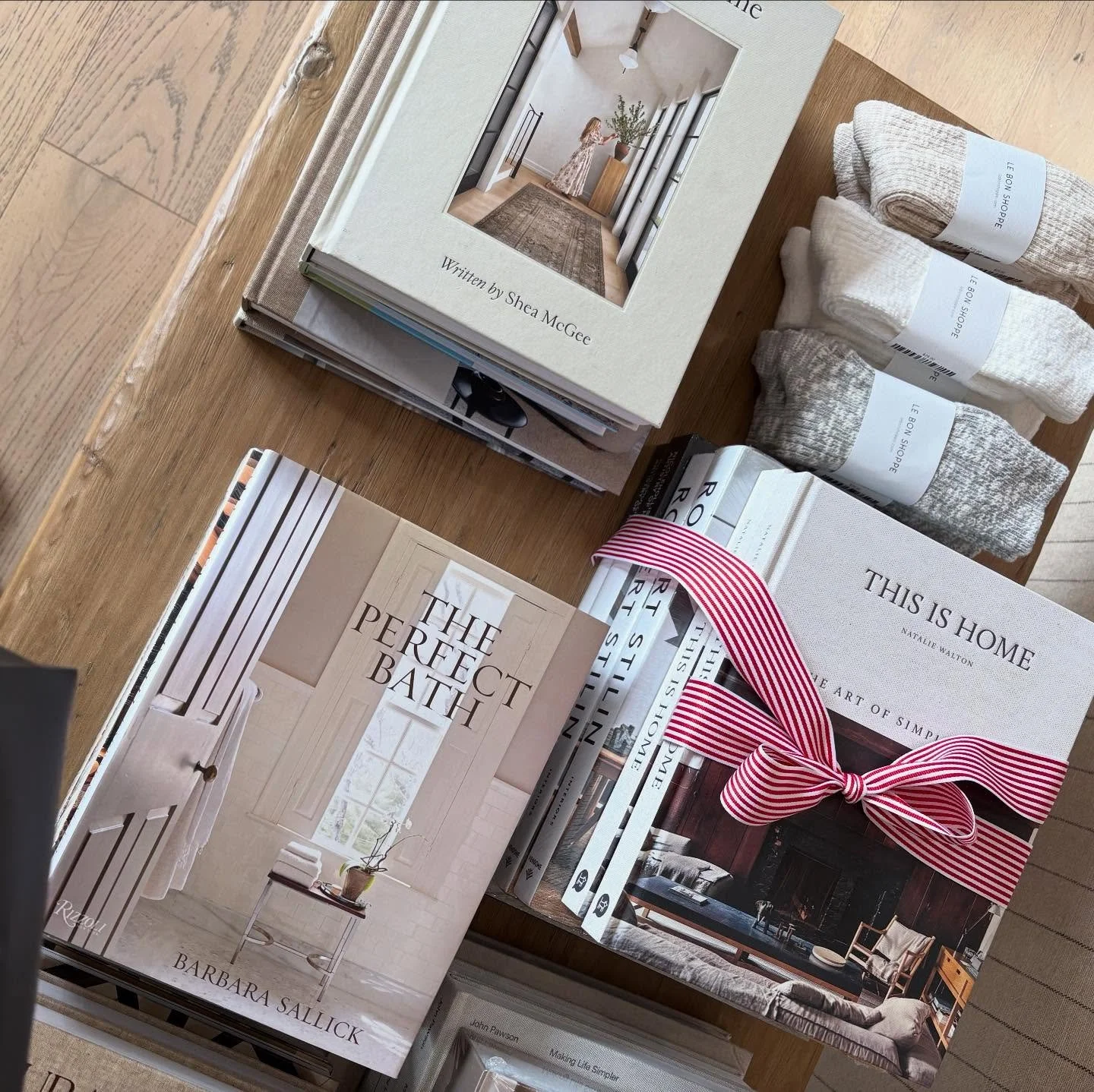 November was a special one. We welcomed a new fur baby into our home, and our hearts are SO full. 🤎

Between puppy cuddles and all the sweet chaos, finishing up edesign presentations has meant pulling together mood boards, sourcing finishes, and hel