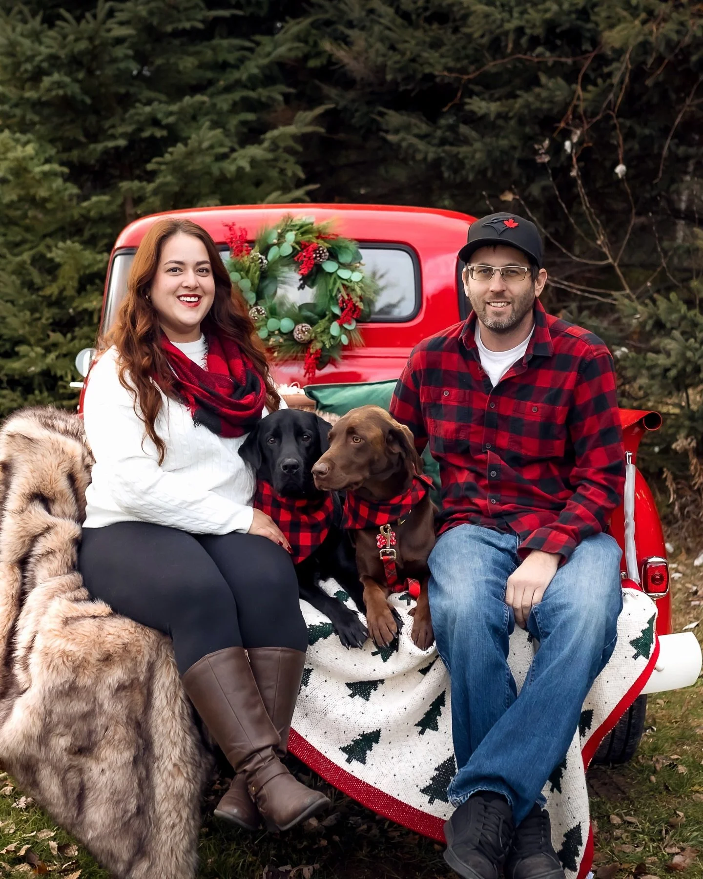 Our First Christmas Merry &amp; Married &hearts;️

Thank you @krystalwilsonphoto for capturing our family in the most beautiful way! 

Wishing everyone an amazing holiday season!