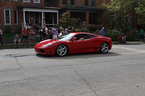 Parade3.jpg