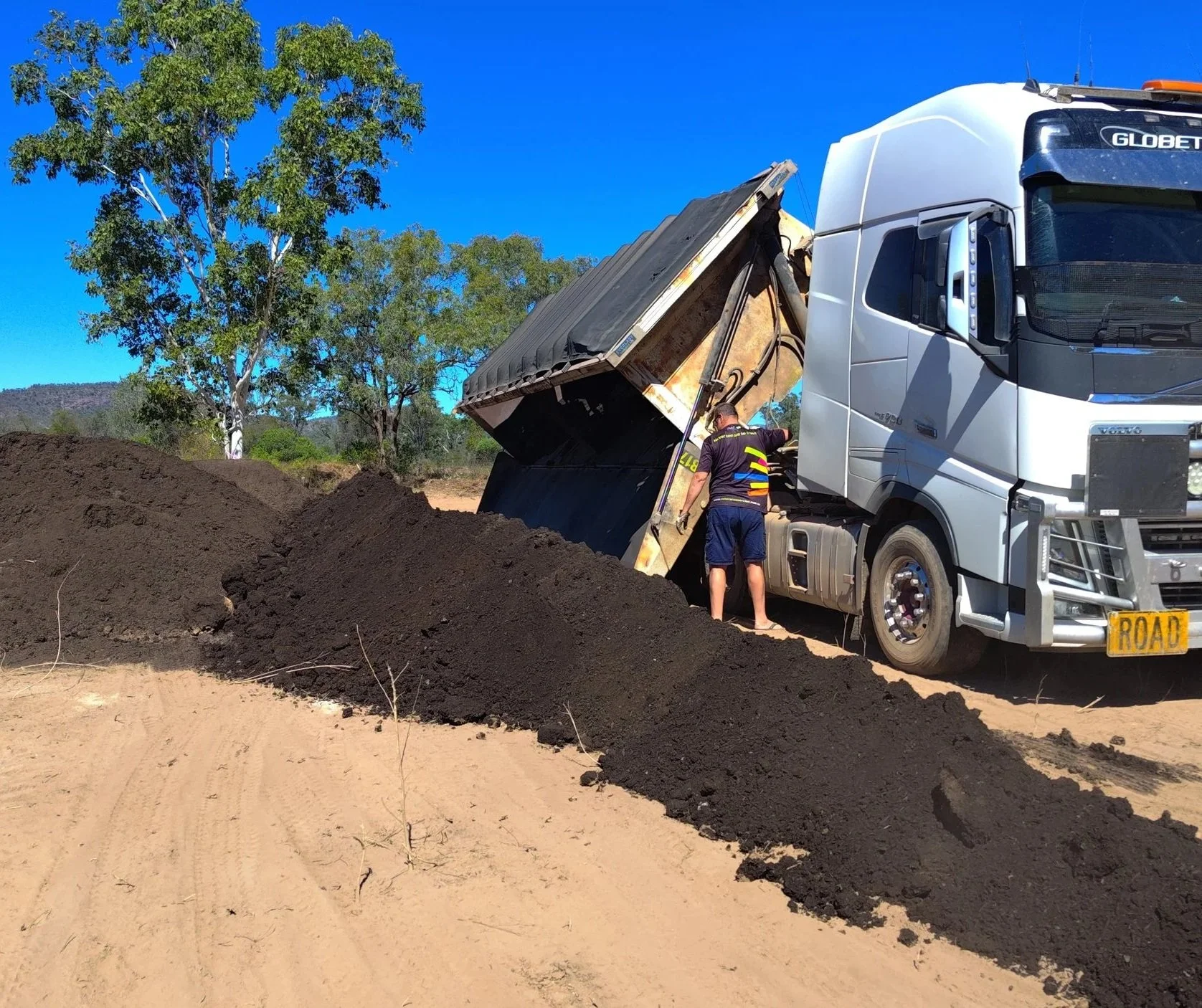 Delivery of soil amelioration components to site