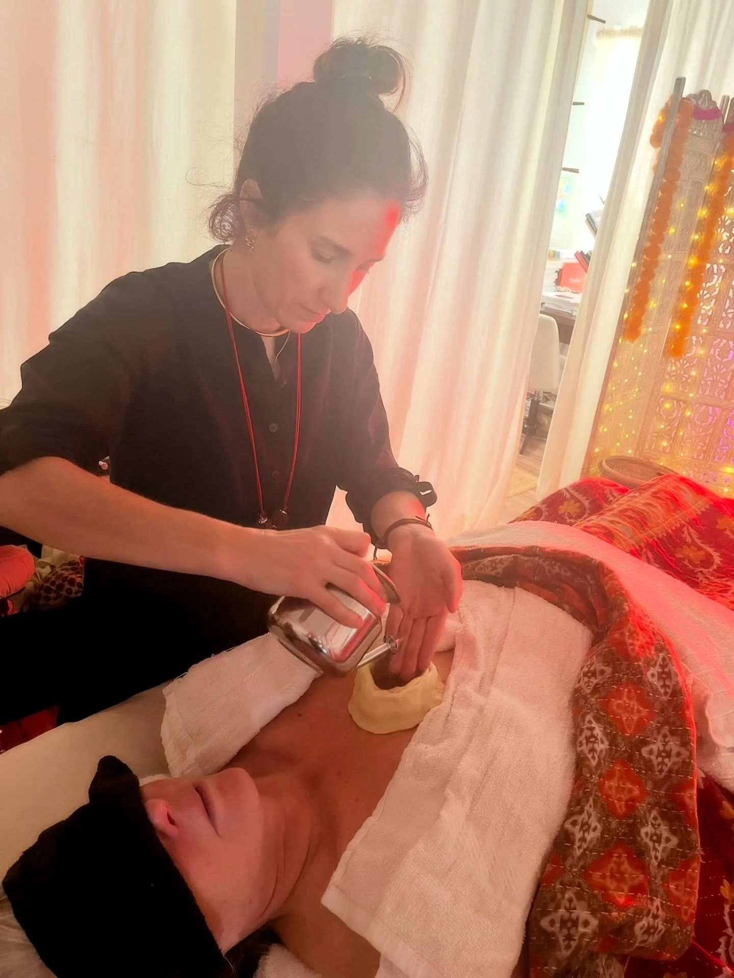 I have a couple openings tomorrow for Ayurvedic bodywork / nervous system reset.
If you&rsquo;re feeling wired and tired, anxious, inflamed, or unable to fully rest, this is for you.
Dm @justinelemosphd 
@theshalamendocino