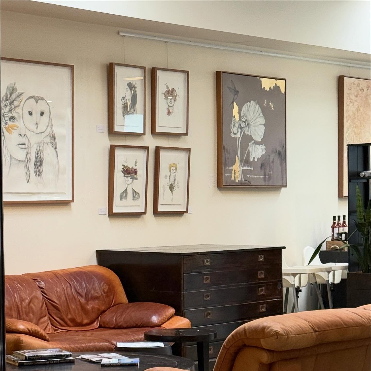 New feels in my zone. Found out that sometimes you gotta let go and see where the muse takes you. 🙌🏼 

#studioandco #mixedmediaartwork #melaniebloomart #studioplay #graphiteandwatercolour