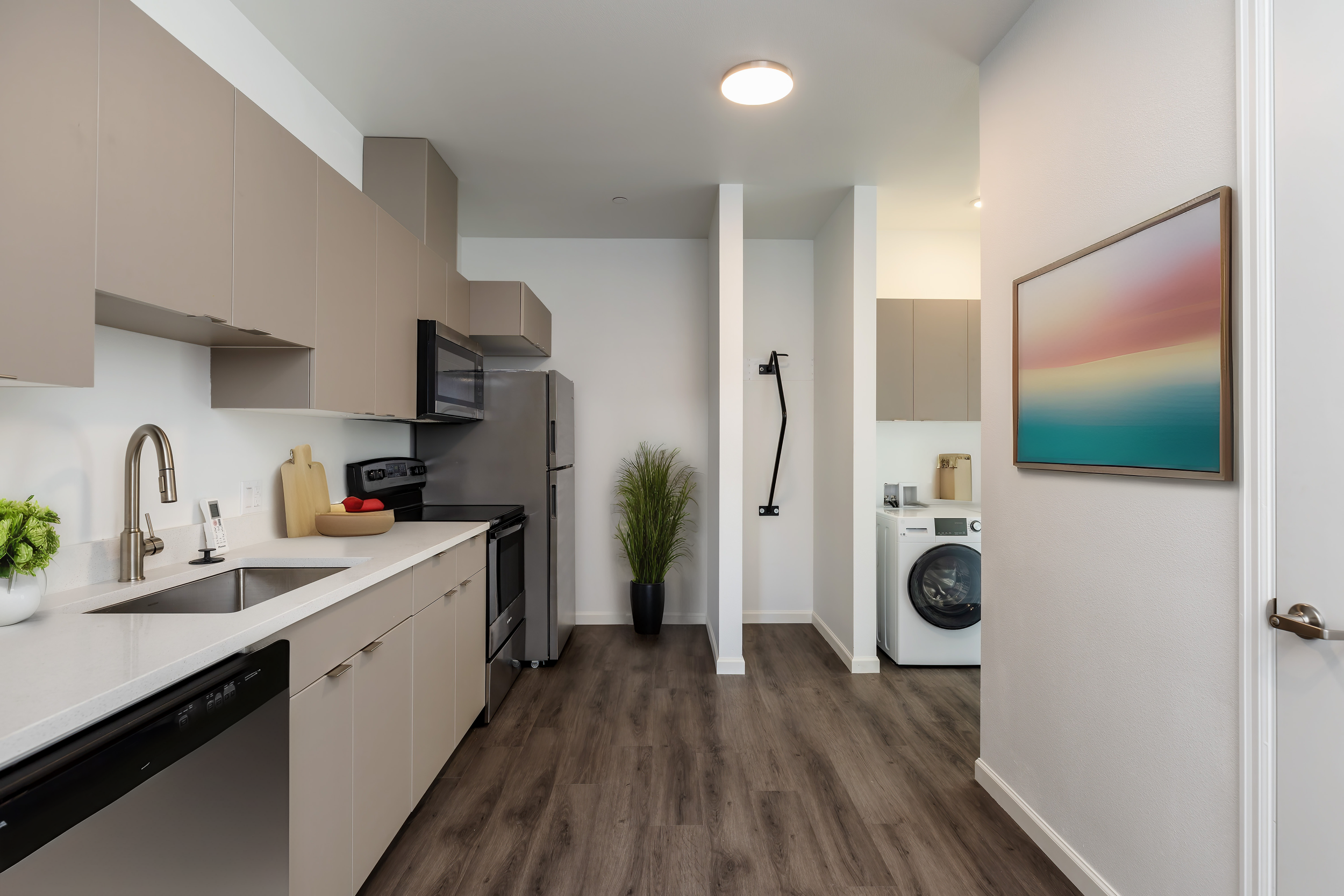 Kitchen_3.jpg
