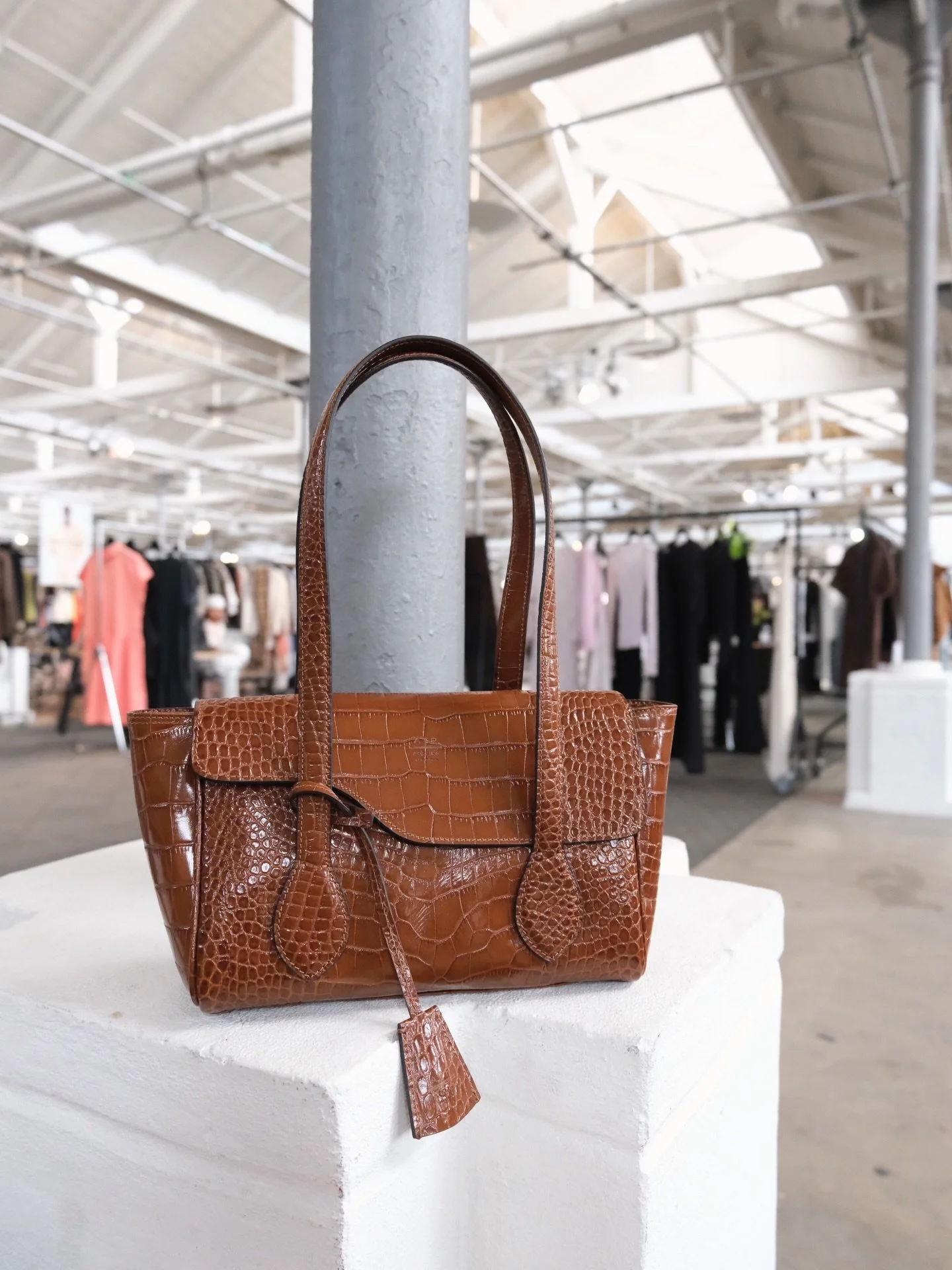 Vi d&aring;ner av denne fra @atpatelier 🤎