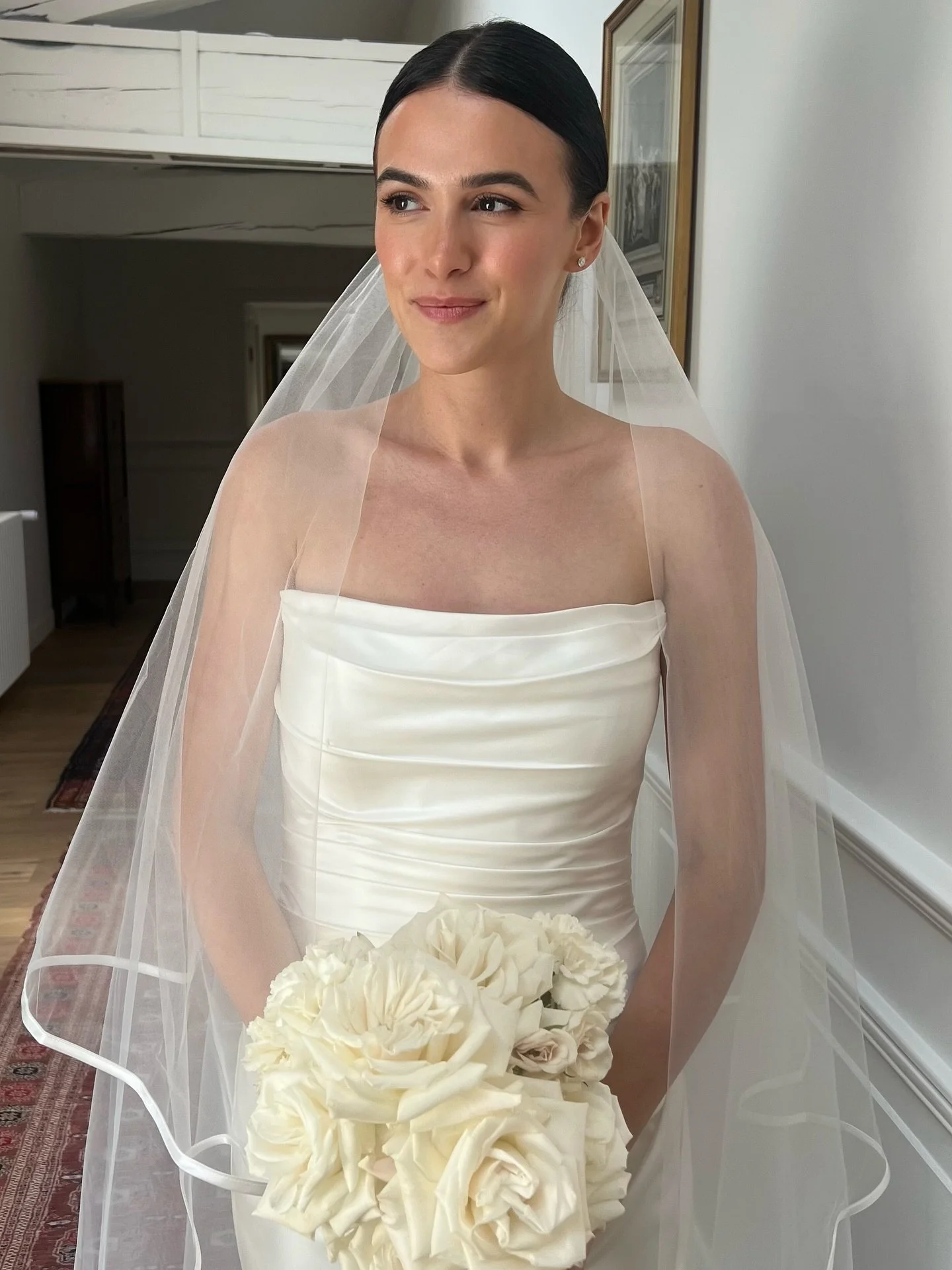 Aza&rsquo;s skin is skinning 💁🏻&zwj;♀️

There&rsquo;s nothing I love more than being asked to do a makeup that feels fresh, natural, elevated and never overdone. For me, nothing compares.

And these creamy white roses&hellip; so delicate, so perfec