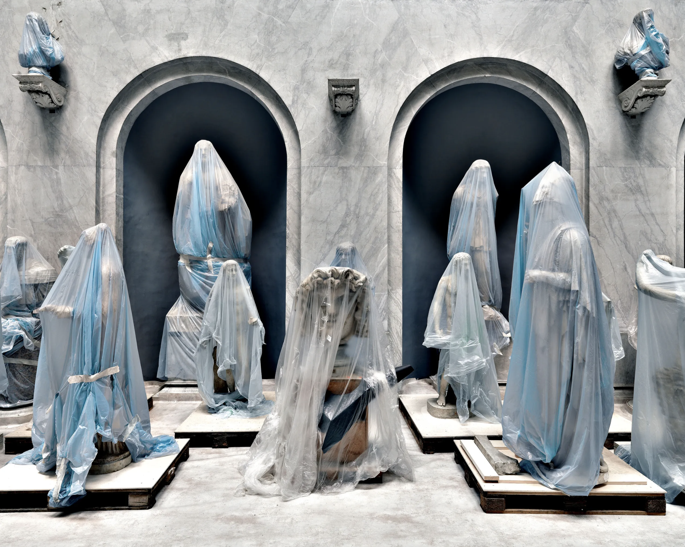 Attraversando le stanze del tempo: il Grand tour visivo di Massimo Listri. Grande fotografo d’architettura Italiano.