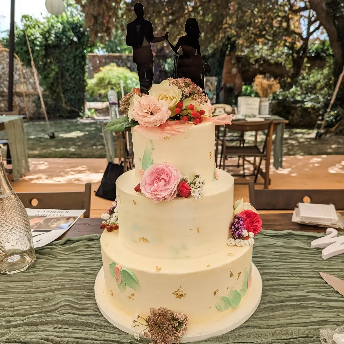 My heart and soul goes into every creation that I produce and it fills me with such joy to have had the honour of making wedding cakes.

From every element from picking the flavour to the finish touches we arriving at the venue and setting up the cak