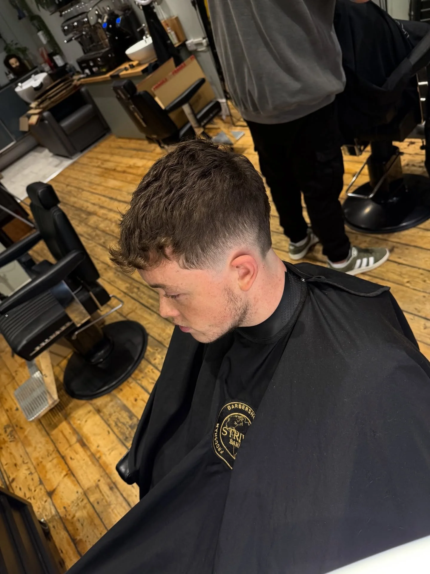 Wholesome weekend.. Consisted of a few fresh trims, Golf at Delamere, a big daddy, Turnstile gig, @ruger.barber for my haircut with @alan_beak and Penny 🐕