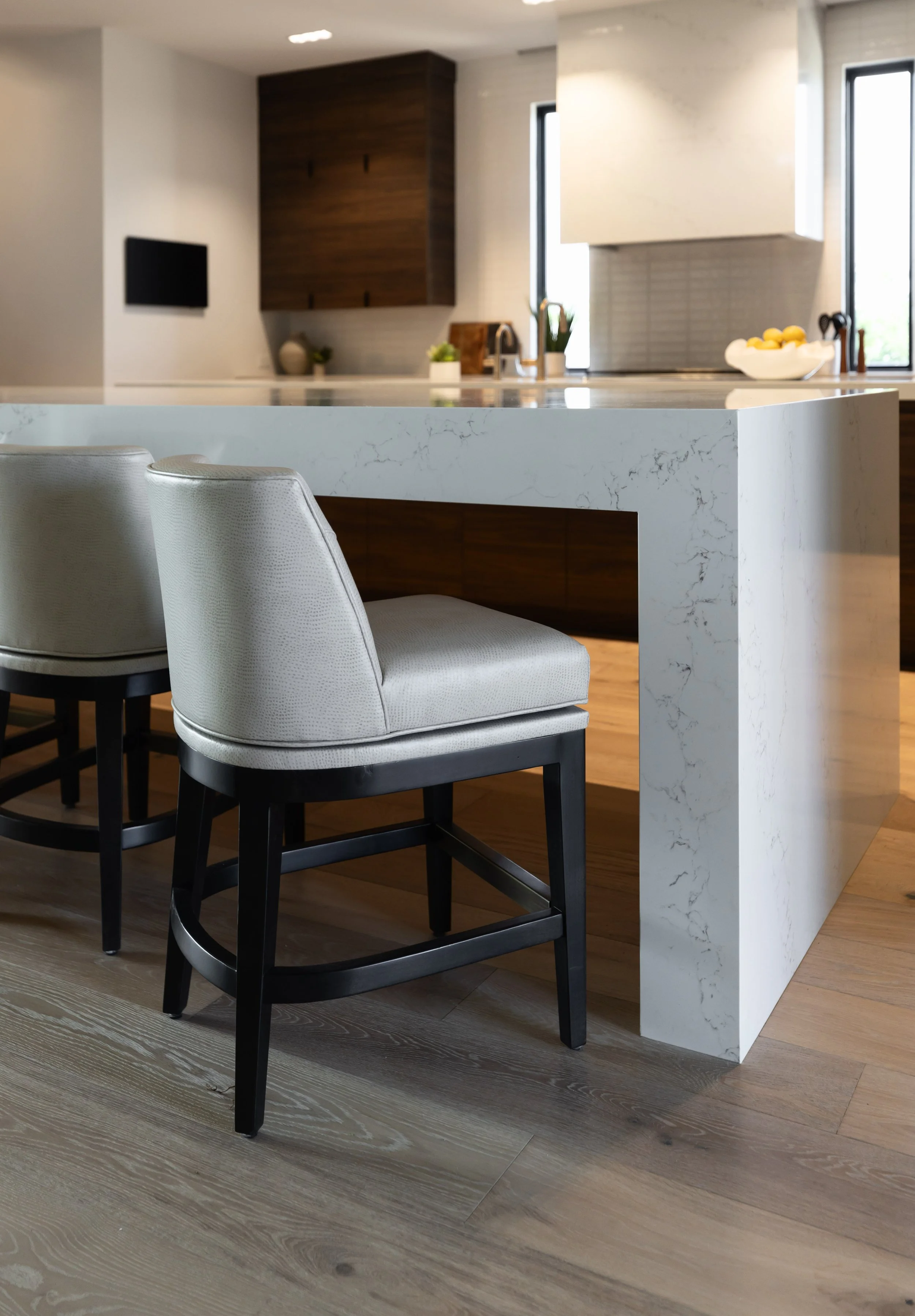 home-at-last-kitchen-island-seating-ashley-marie-interiors.jpg