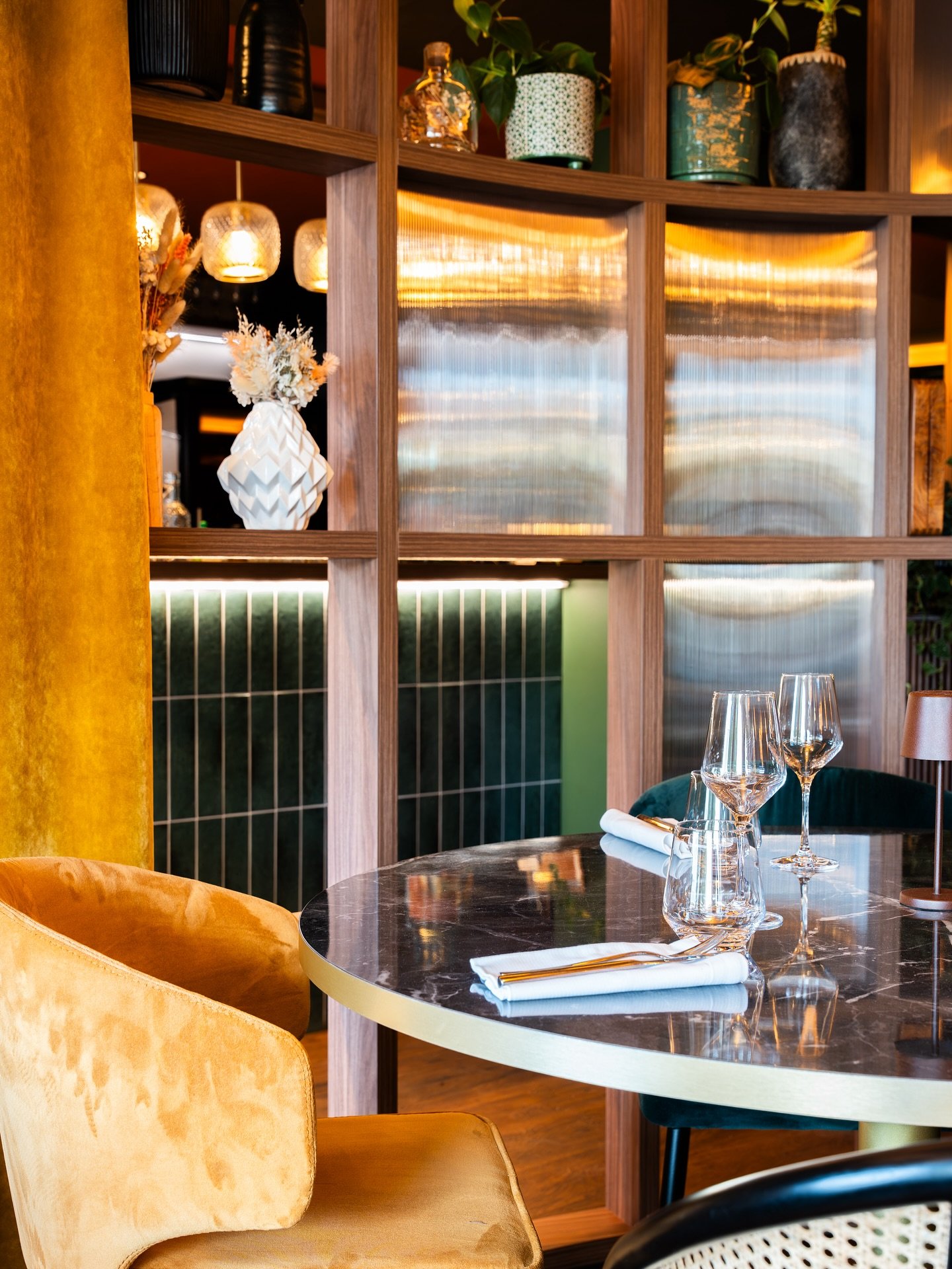 Dans chaque d&eacute;tail l&rsquo;envie de cr&eacute;er un lieu unique, raffin&eacute; &amp; chaleureux. Notre plus beau compliment ; &laquo;&nbsp;on s&rsquo;y sent comme &agrave; la maison&nbsp;&raquo;. 🫶🏼

📷 @charlyne_labarre_photographe 

#tull