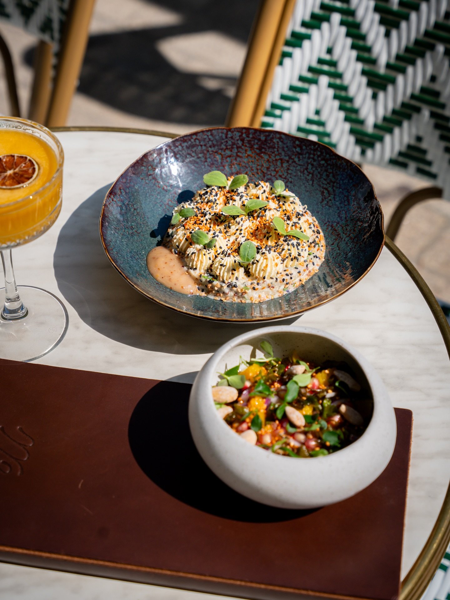Ceviche de poulpe, quinoa &agrave; la levantine, mousse exotique, grenades &amp; sauce chermoula 🦑 

📷 @charlyne_labarre_photographe 

#tulli #tullirestaurant #clisson #clissontourisme #restaurantbistronomique #ceviche #cevichelovers #poulpe