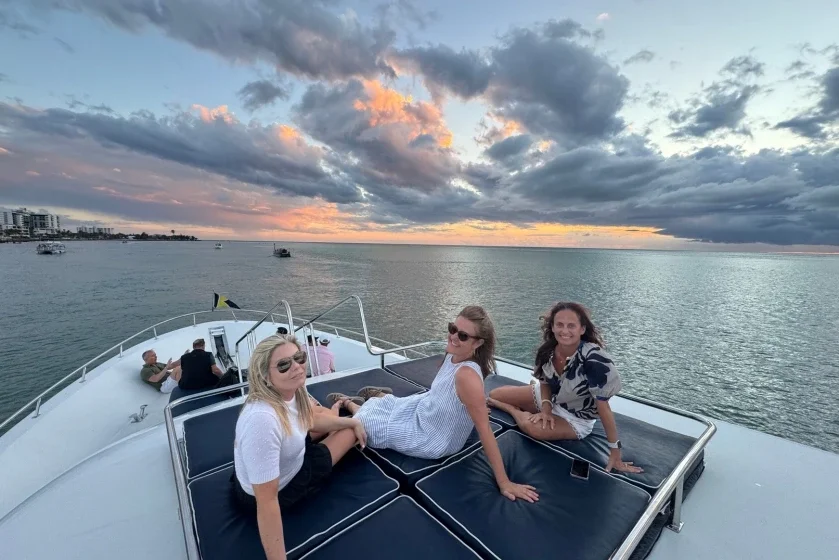 The Perfect Sarasota Yacht Charter Itinerary: Morning to Sunset