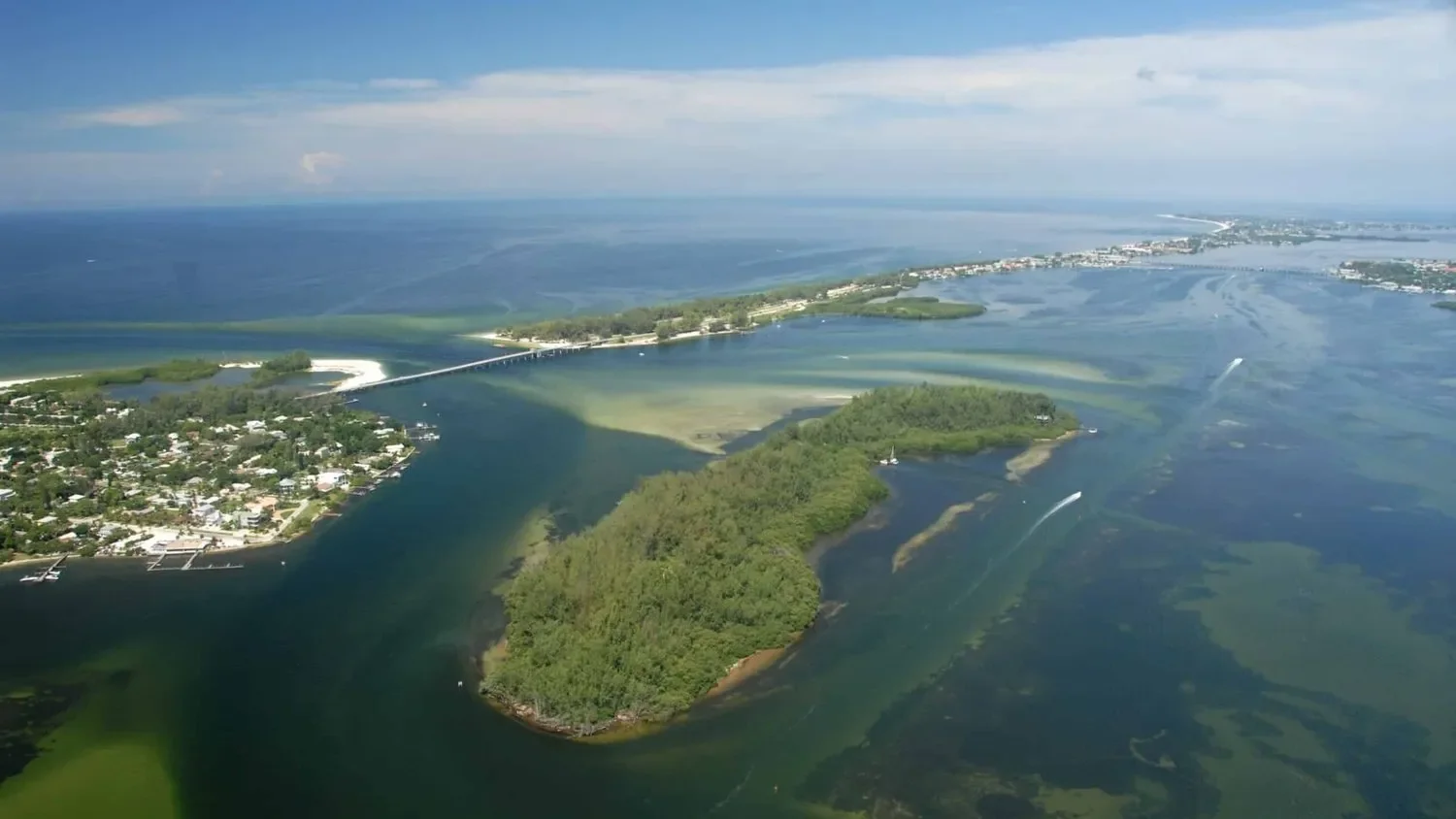 things to do in Sarasota – Jewfish Key – Scenic aerial view of Jewfish Key nestled in clear Gulf inlets.