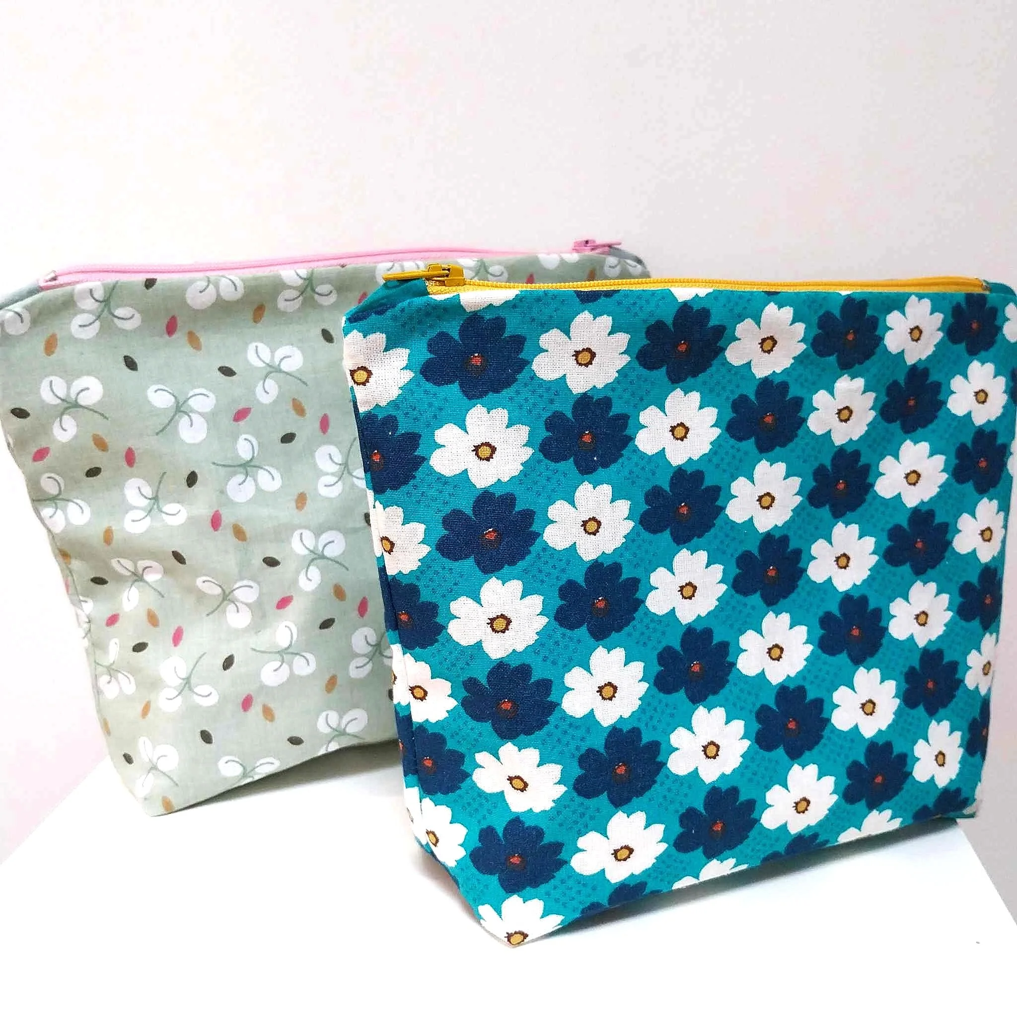 Bout de ficelle - Couture - trousse toilette.jpg