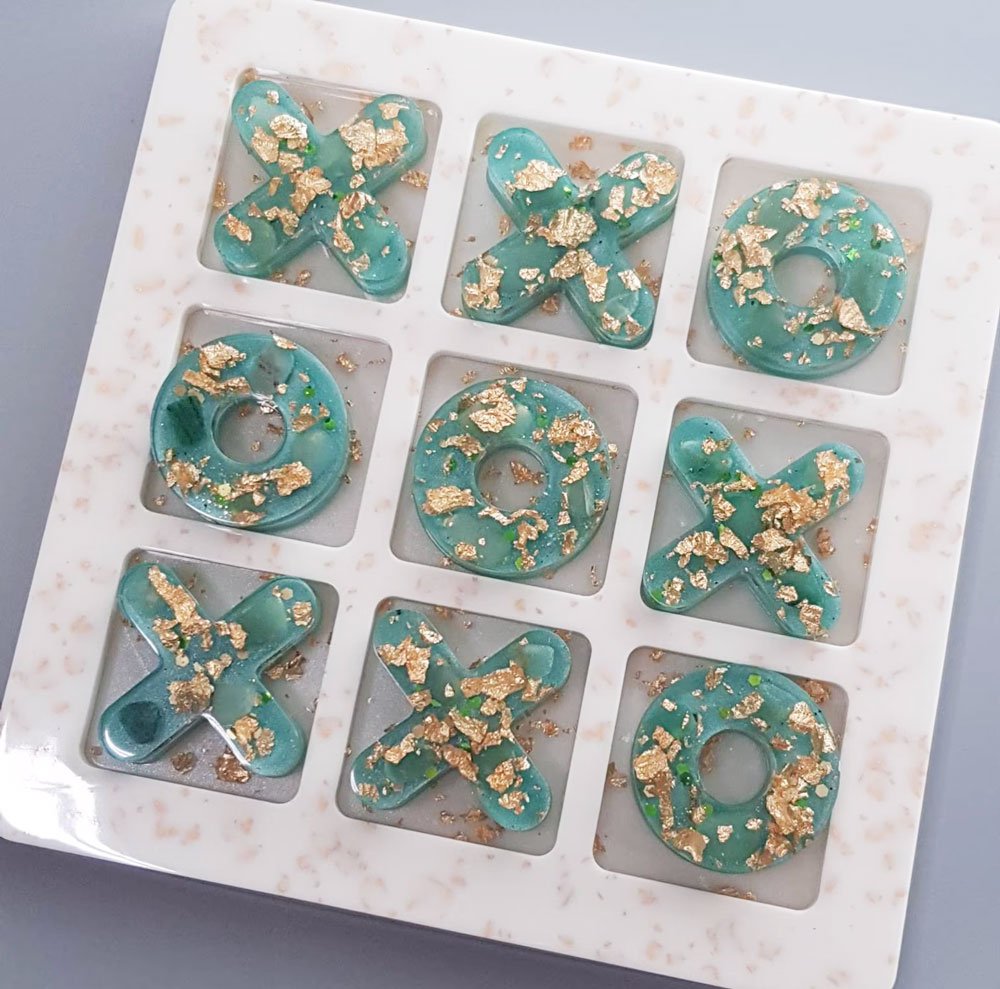 Janice-Rachel-Resin-Art-Tic-Tac-Toe-in-Teal-Green.jpg