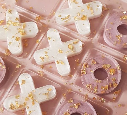 Janice-Rachel-Resin-Art-Tic-Tac-Toe-in-Pink-close-up.jpg