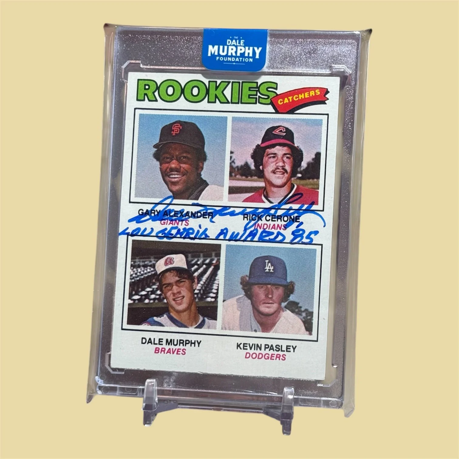 1977 Topps Dale Murphy Rookie - Lou Gehrig Award Inscription