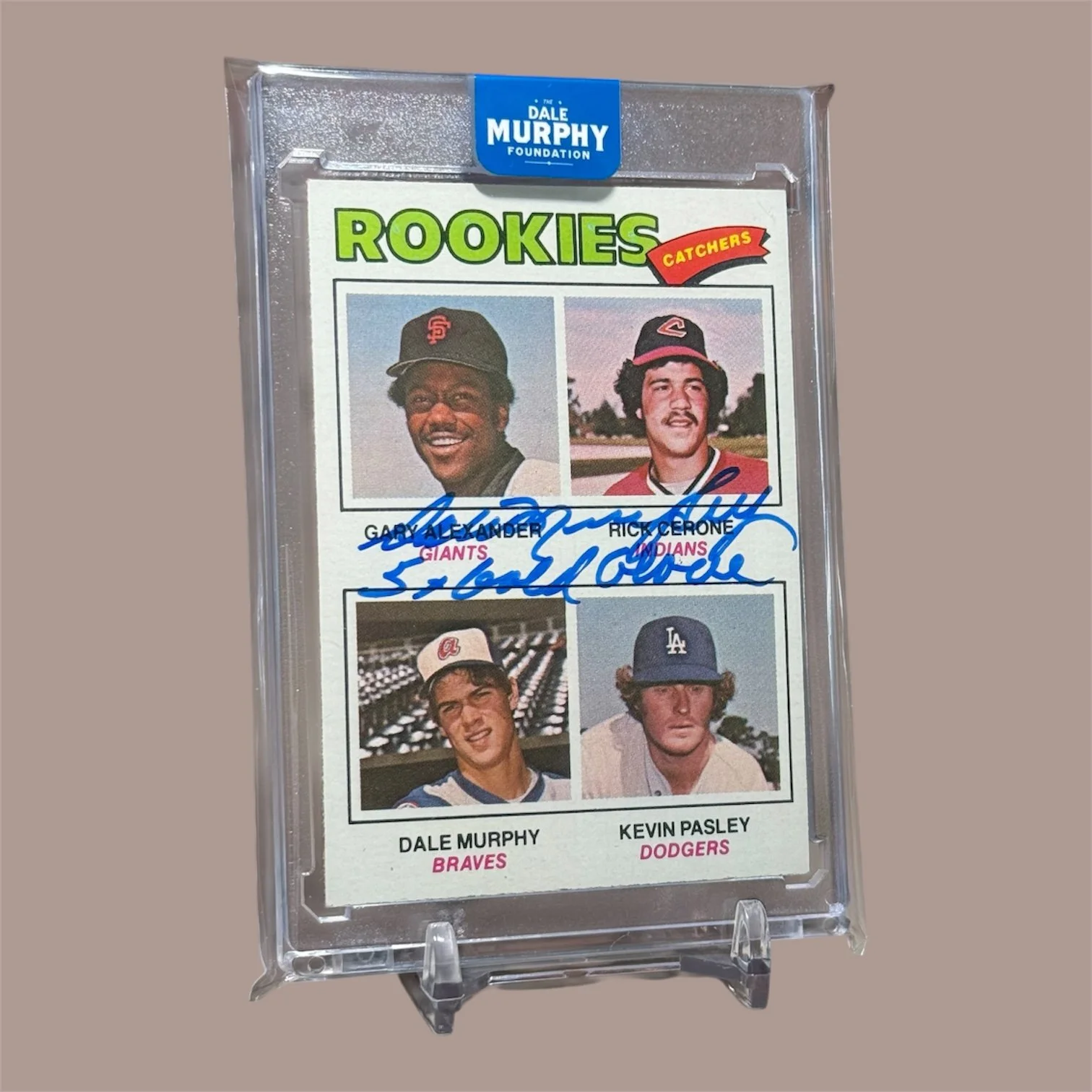 1977 Topps Dale Murphy Rookie - Gold Glove Inscription