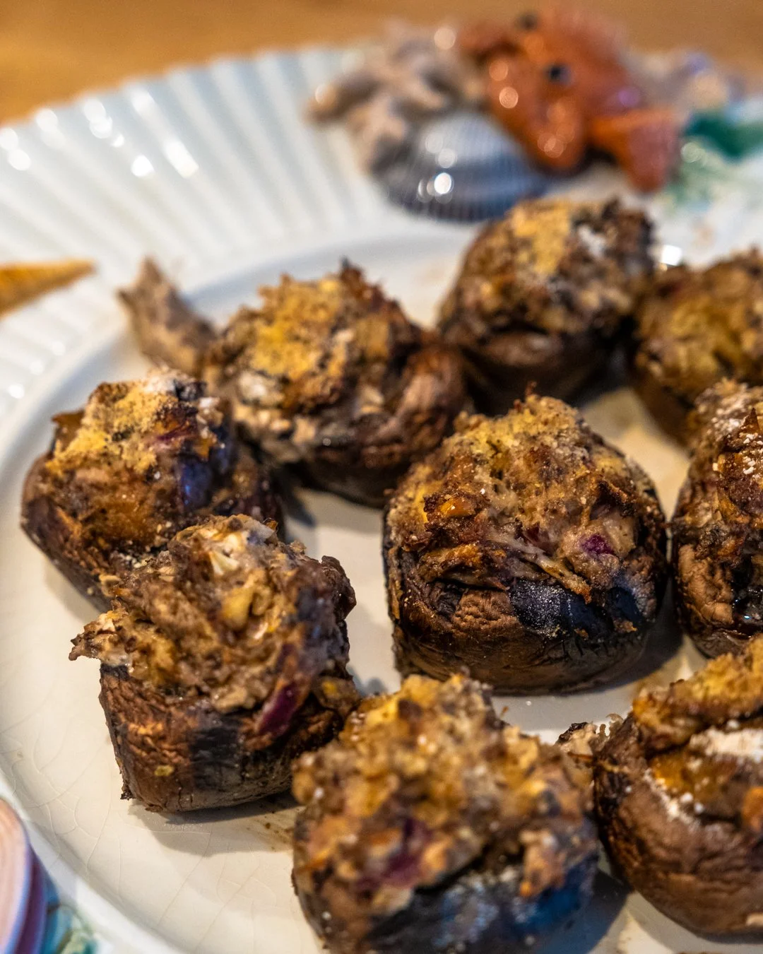 A creative twist for your leftover claws (if they make it that long!) ๐ฆ — Stone Crab Stuffed Mushrooms with a side of EFS Mustard Sauce. A little coastal comfort and a lot of flavor. 
#KeysCuisine #EatFloridaSeafood