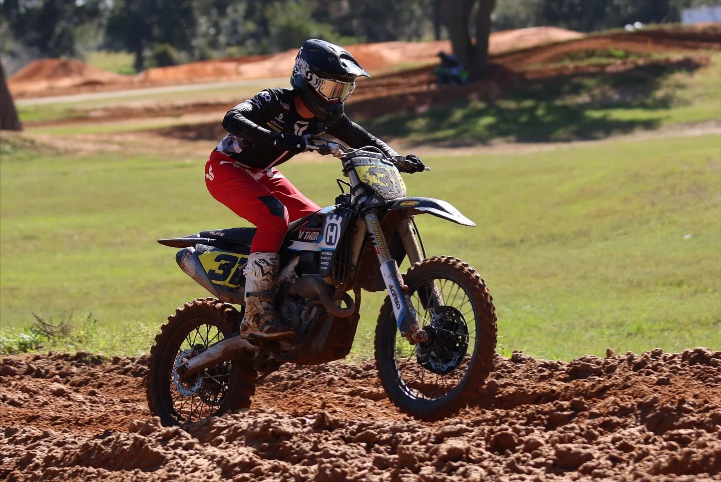 Tuesdays vibe ✊
@thormxofficial 
@teamevs 
@renthal_moto 
@scottsportsusa 
@fcsuspension 
@hammernutrition 
@acerbisusa 
@ogio_powersports 
@twin_air 
@ridedunlop