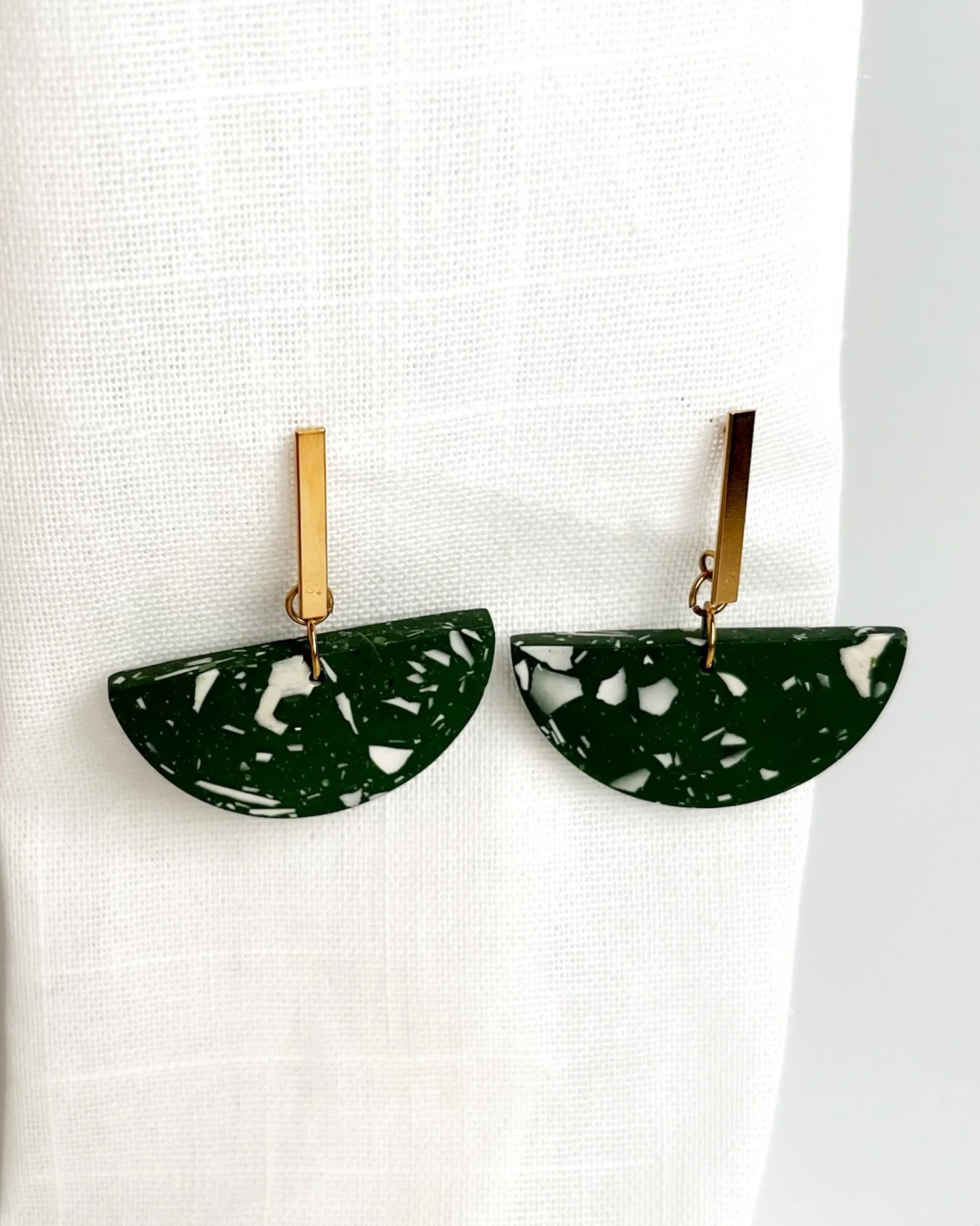 Mist Green - Gold  L.JPG